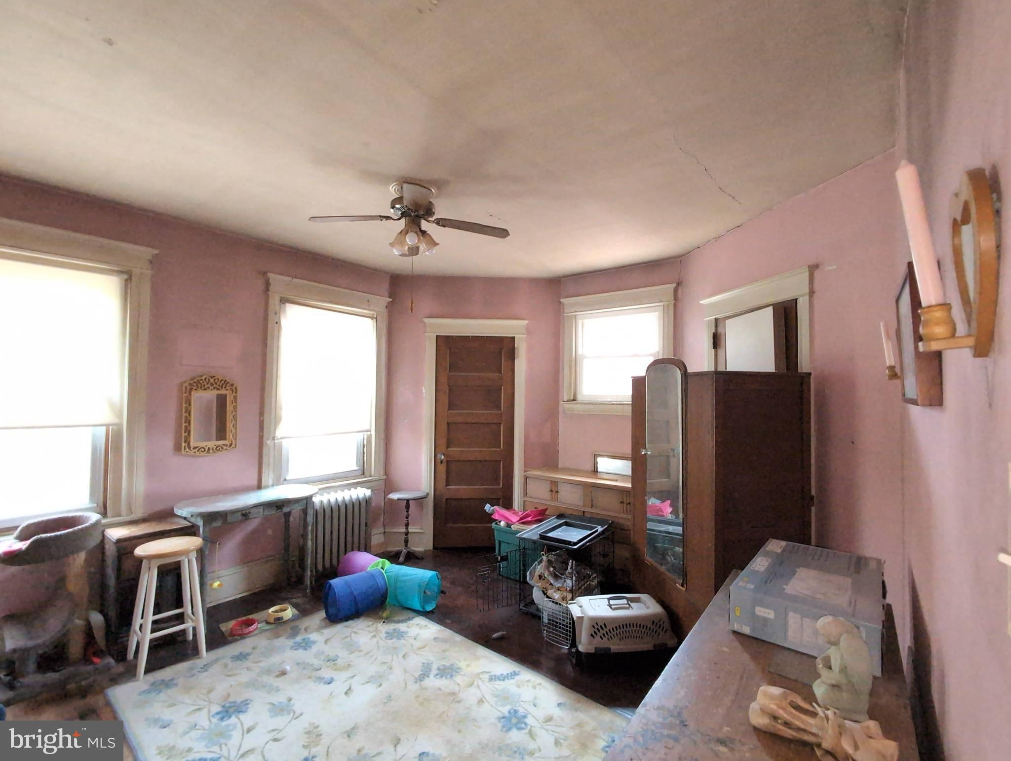 NORRISTOWN - Residential