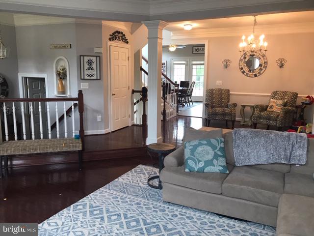 RIVER CREEK - Residential Lease