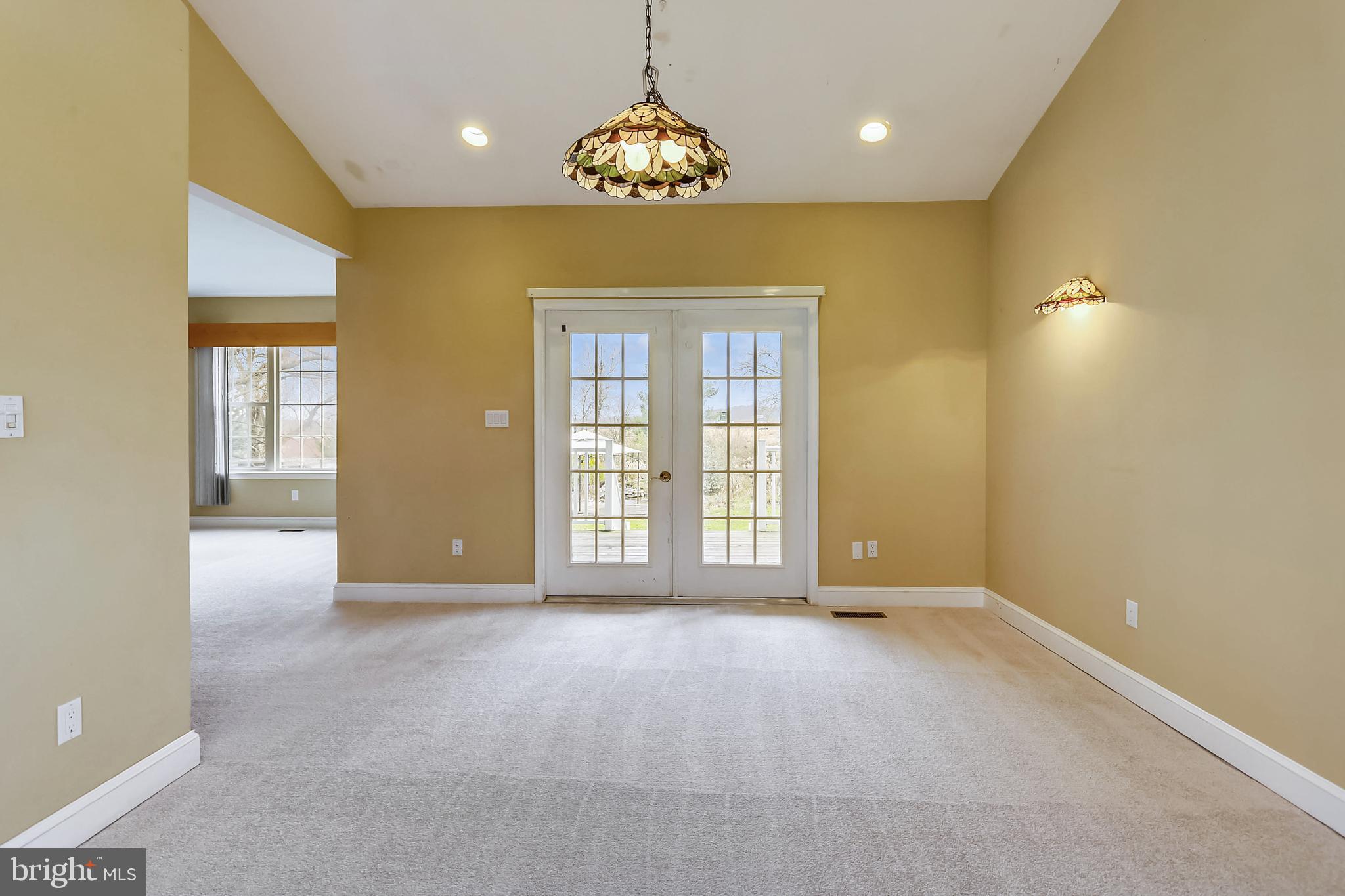 DAMASCUS OUTSIDE - Residential