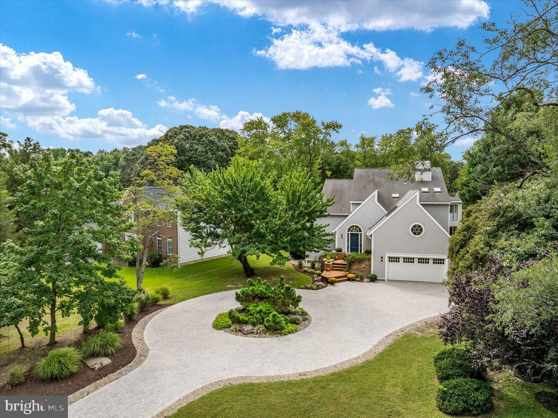 912 LYNCH DRIVE