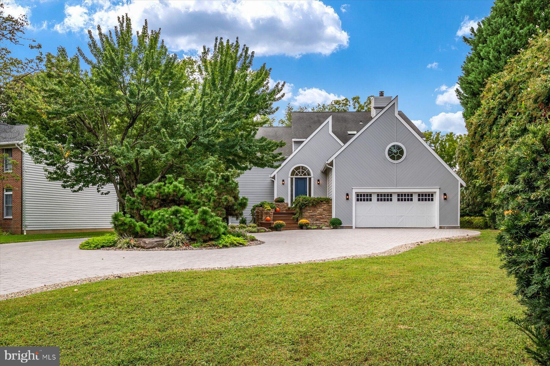 912 LYNCH DRIVE