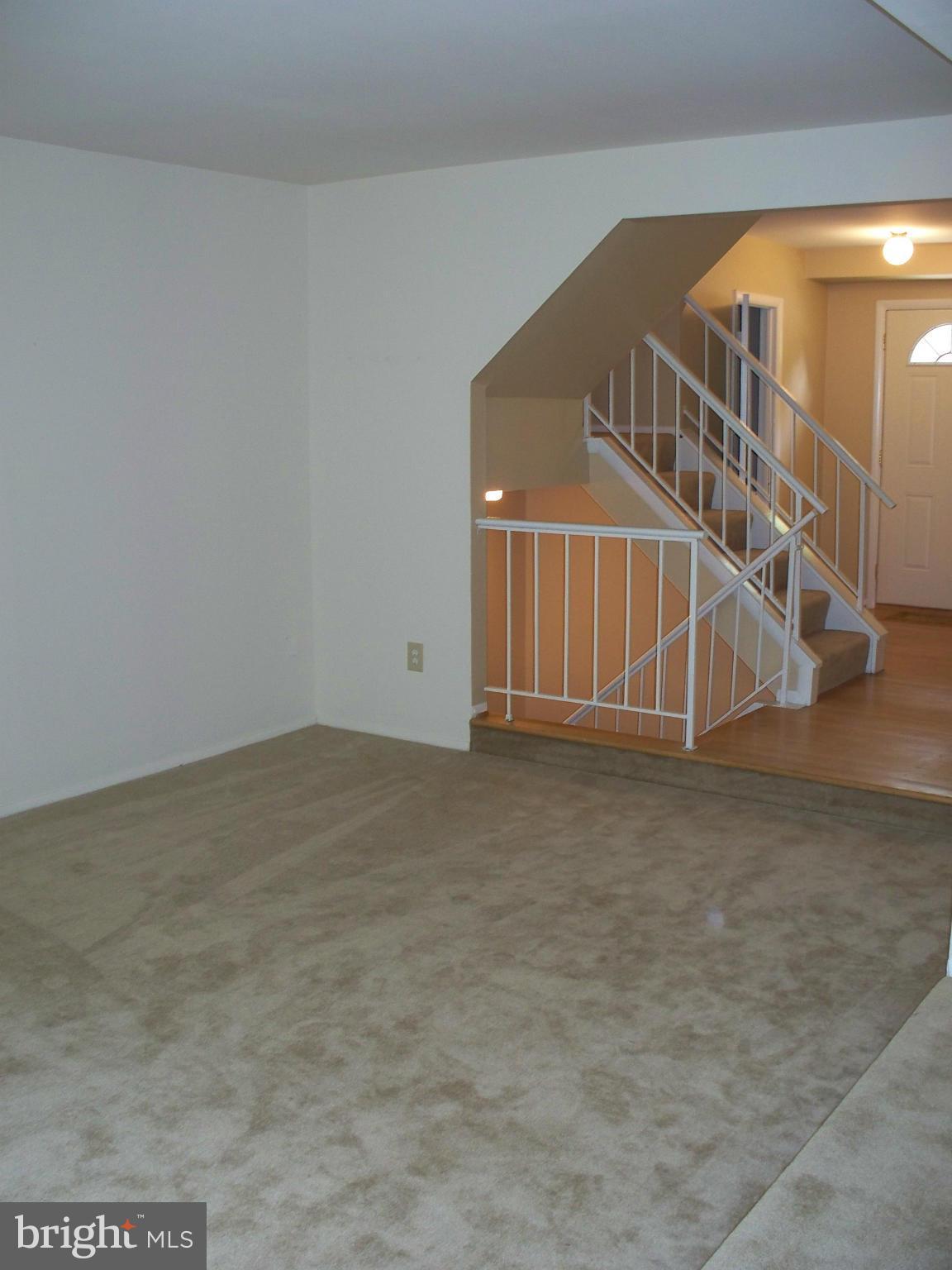 CROFTON COMMONS - Residential Lease