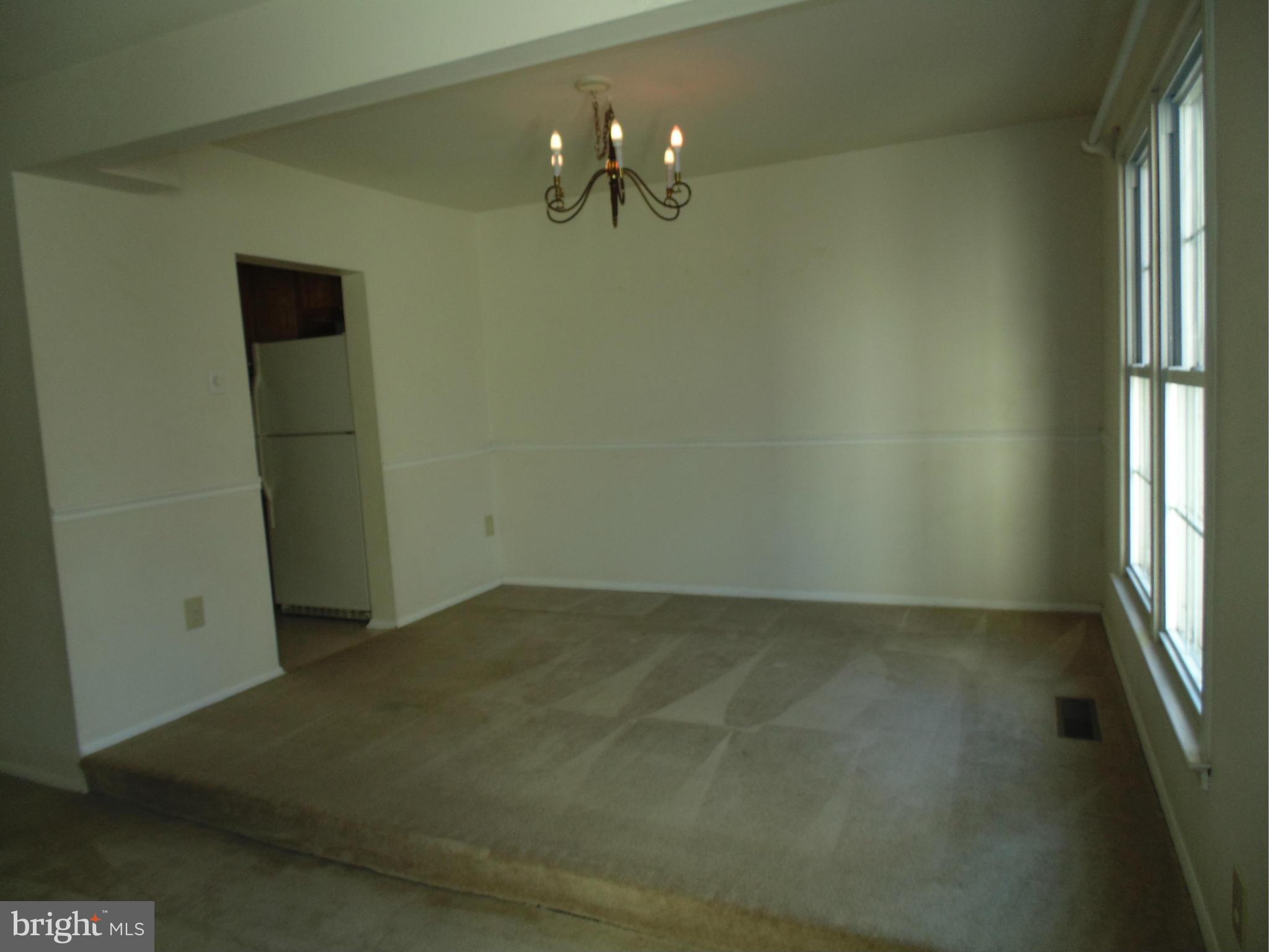 CROFTON COMMONS - Residential Lease