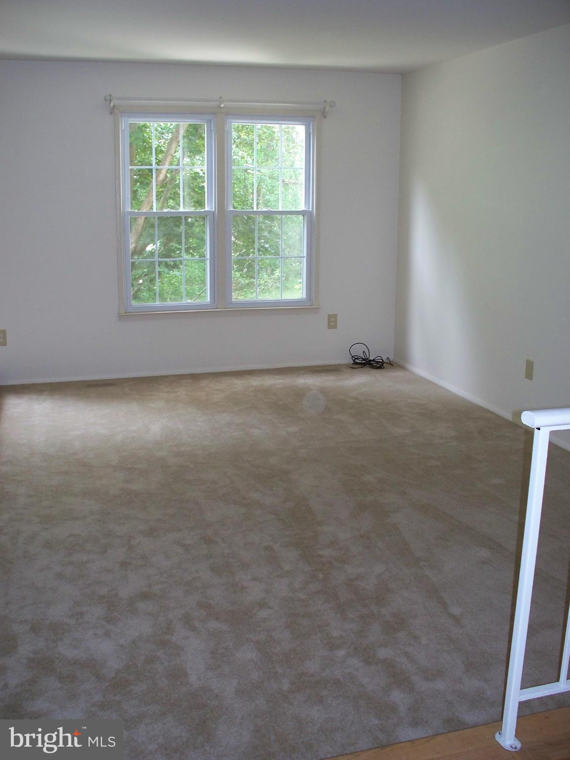 CROFTON COMMONS - Residential Lease