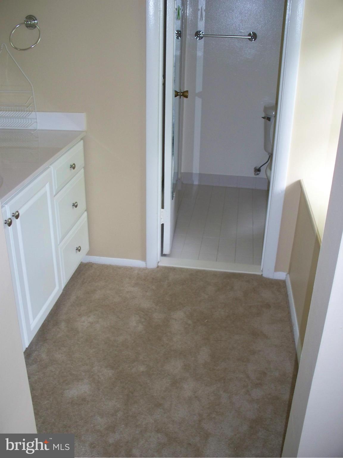 CROFTON COMMONS - Residential Lease