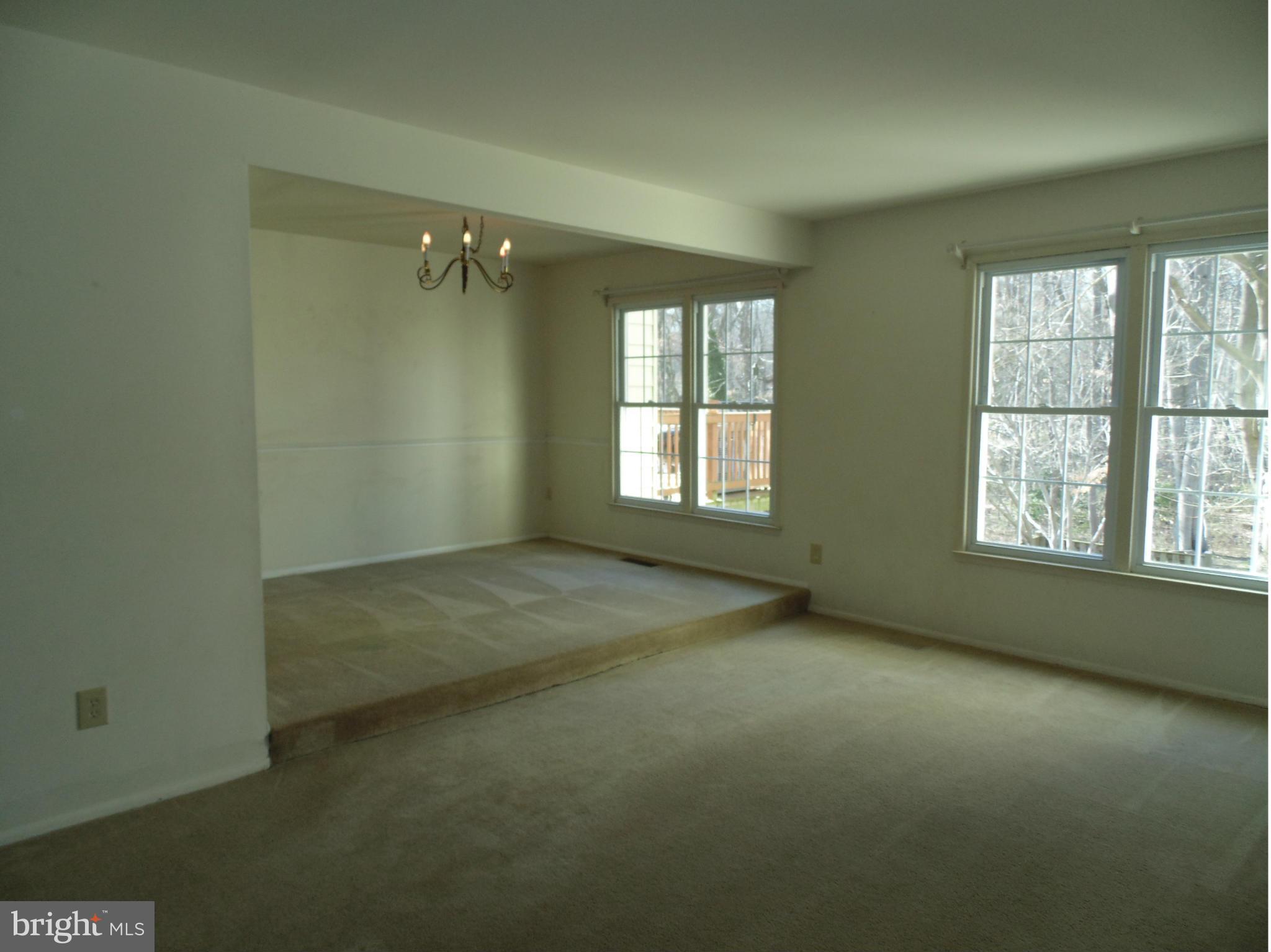 CROFTON COMMONS - Residential Lease