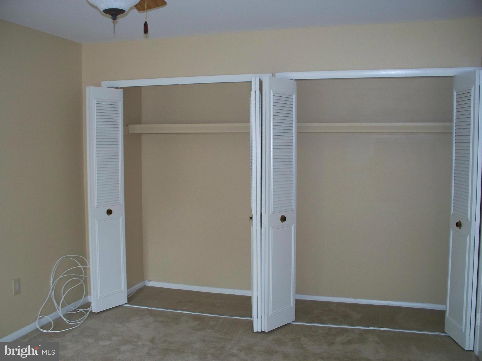 CROFTON COMMONS - Residential Lease