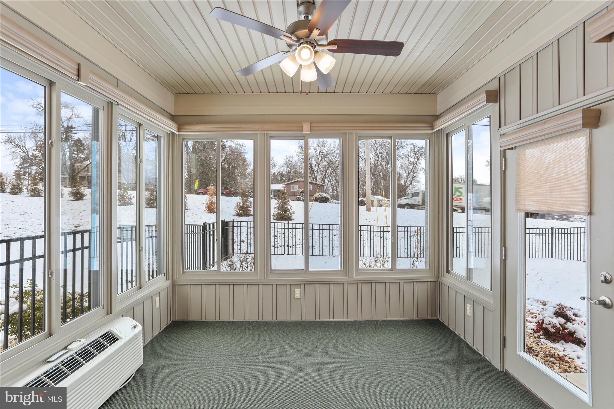 EMERALD POINTE - Residential