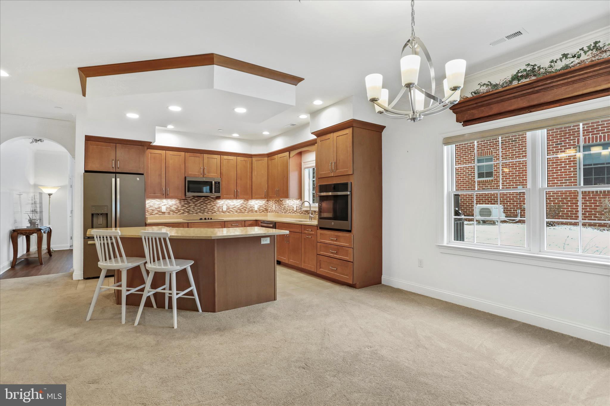 EMERALD POINTE - Residential