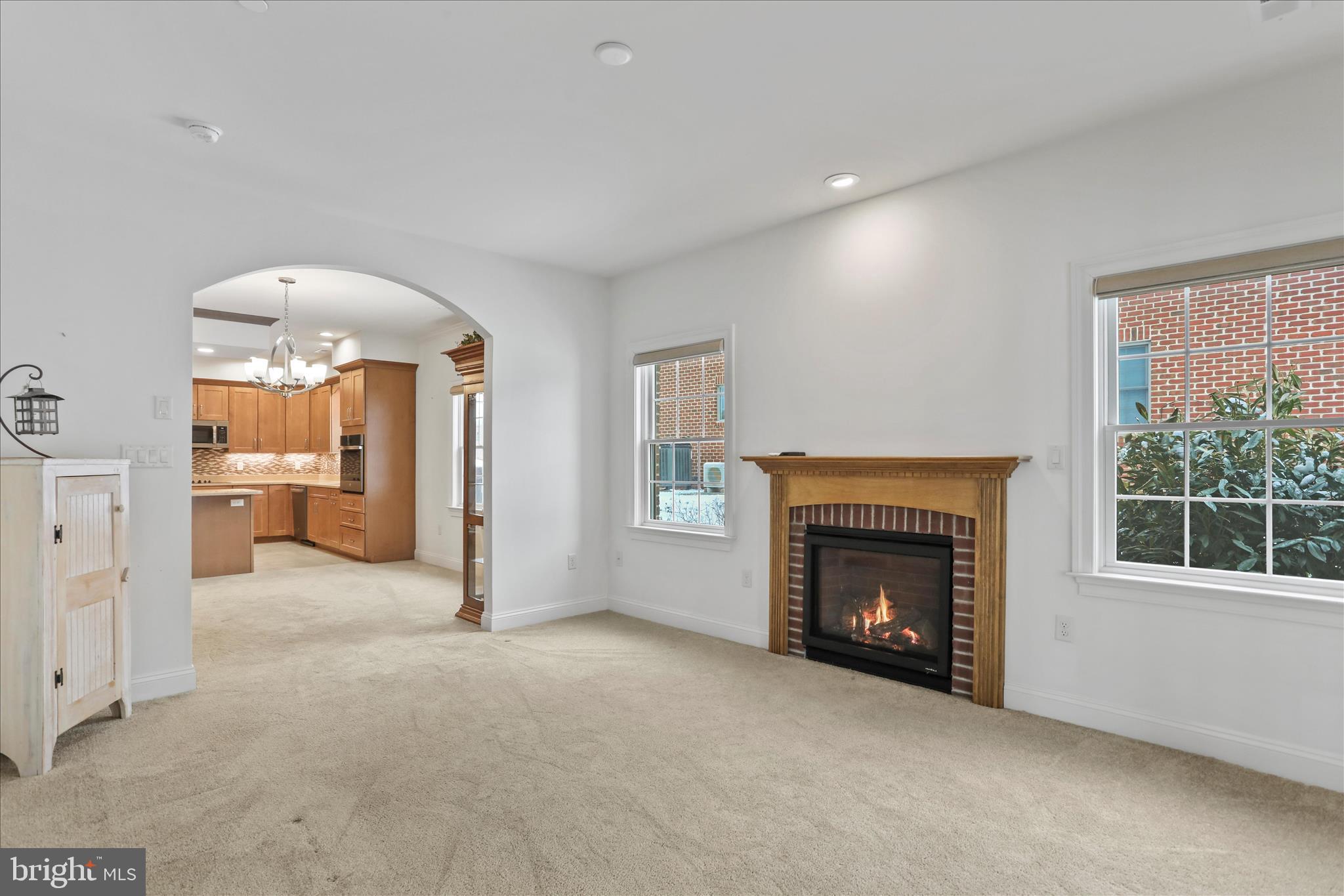 EMERALD POINTE - Residential