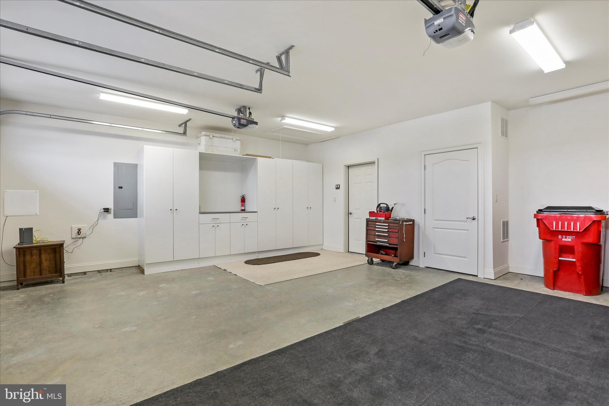 EMERALD POINTE - Residential