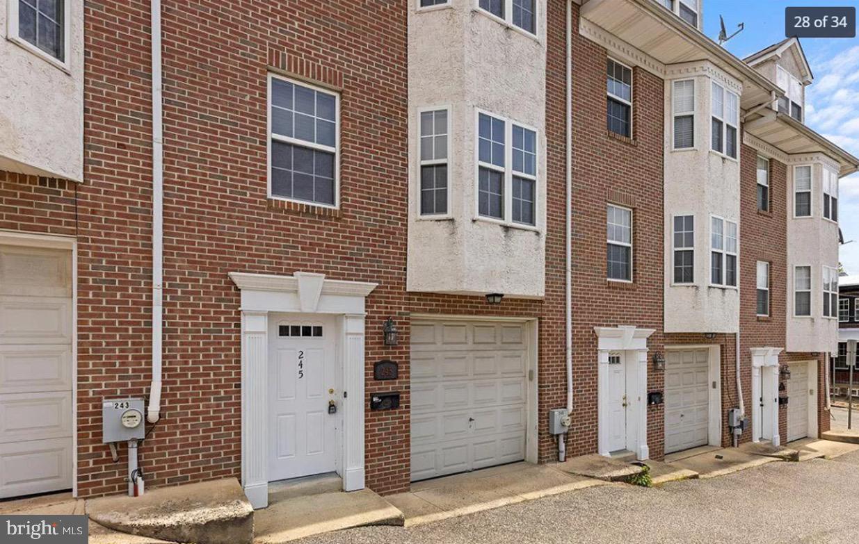 MANAYUNK - Residential Lease