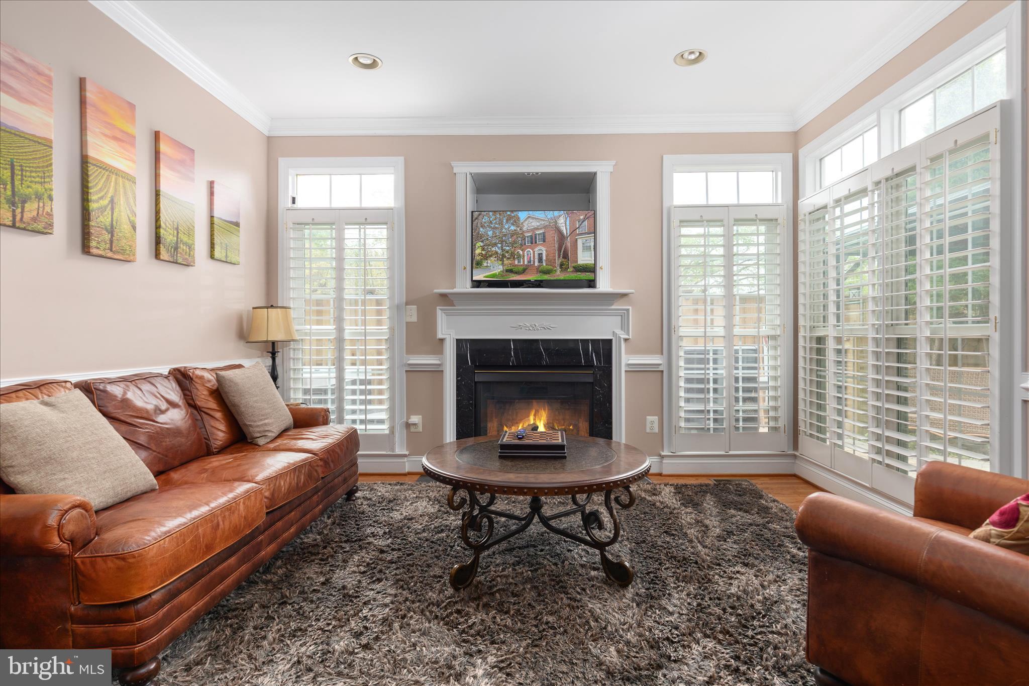 MCLEAN VILLAGE - Residential