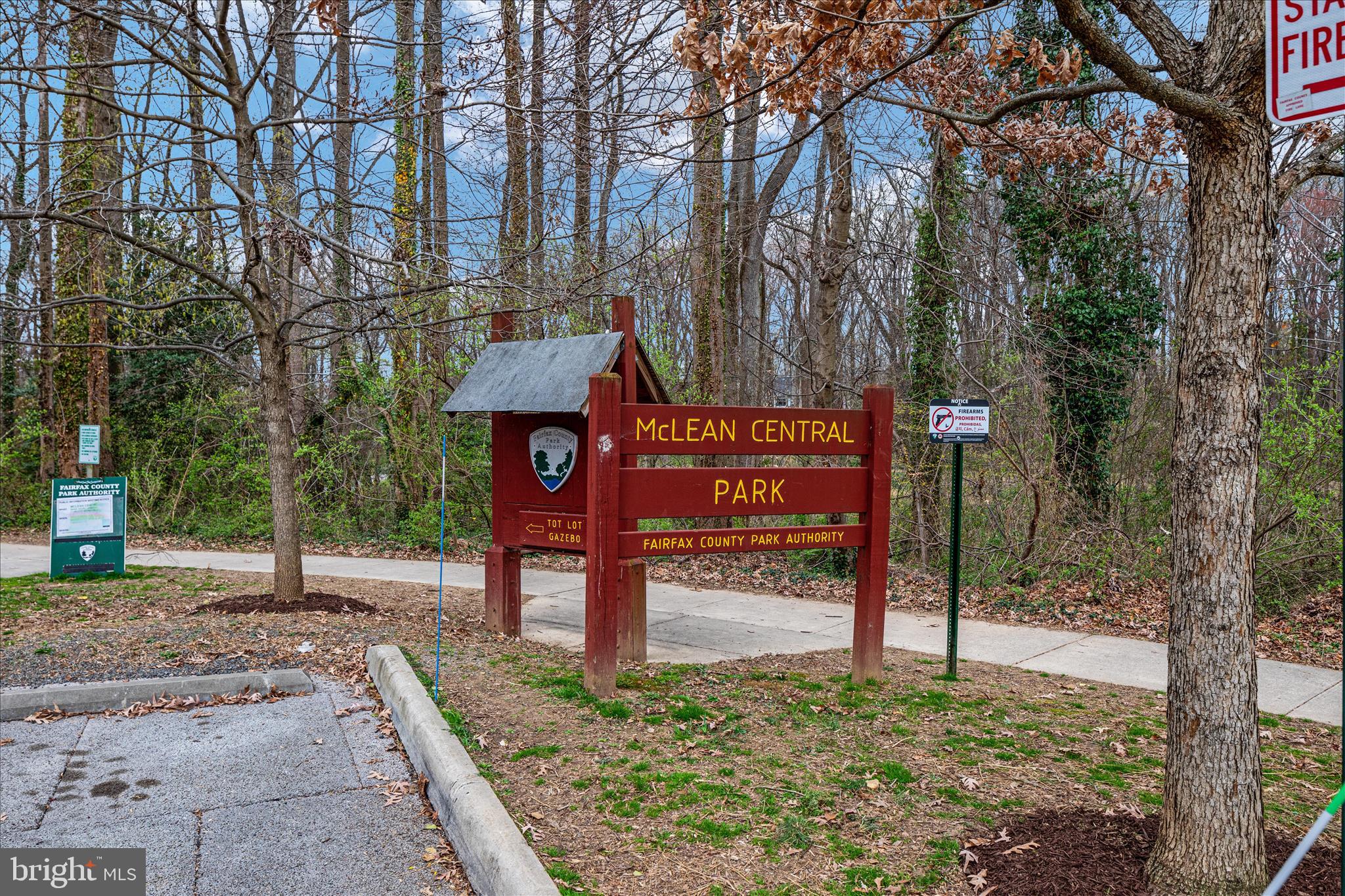 MCLEAN VILLAGE - Residential