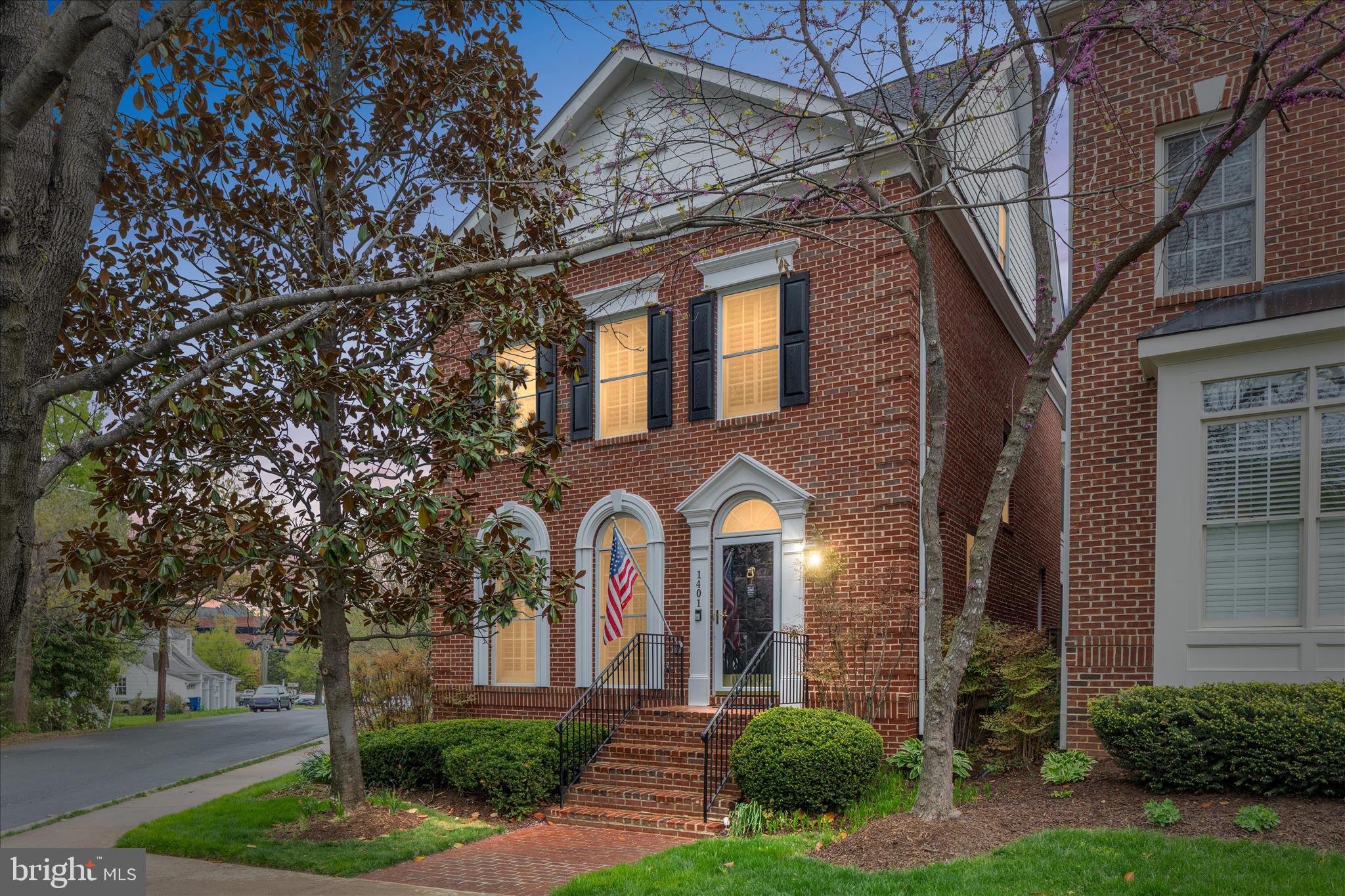 MCLEAN VILLAGE - Residential