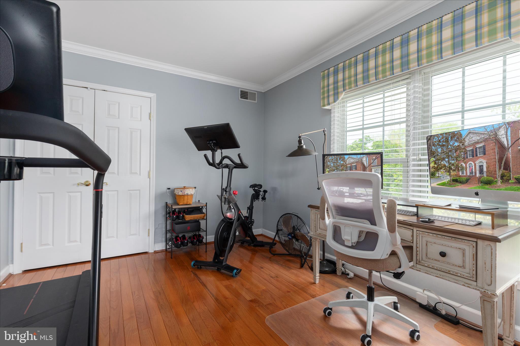 MCLEAN VILLAGE - Residential