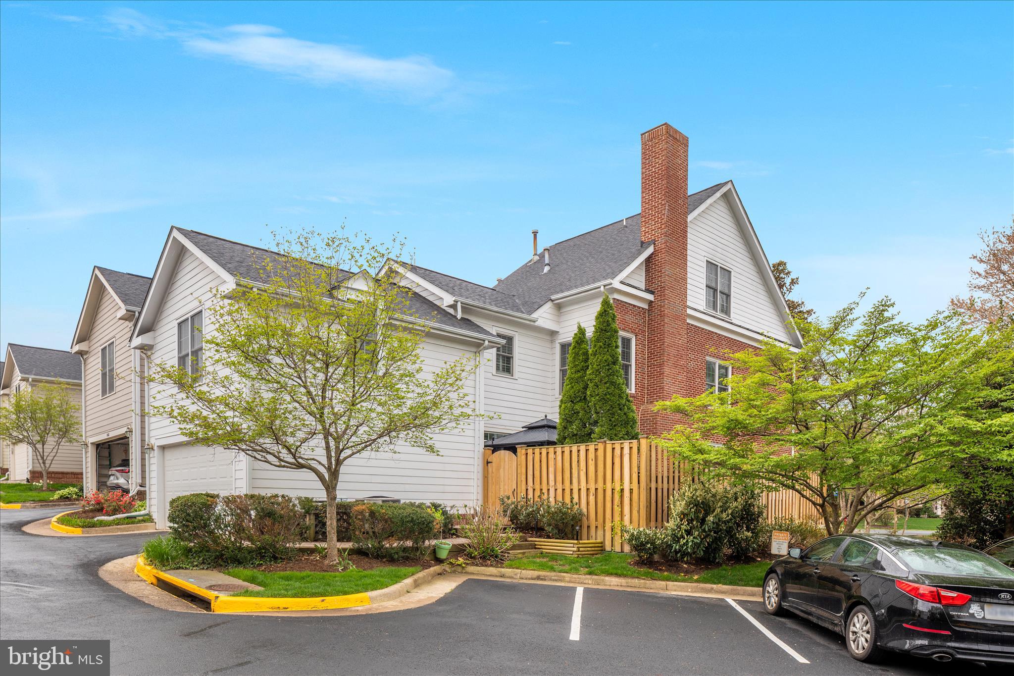 MCLEAN VILLAGE - Residential