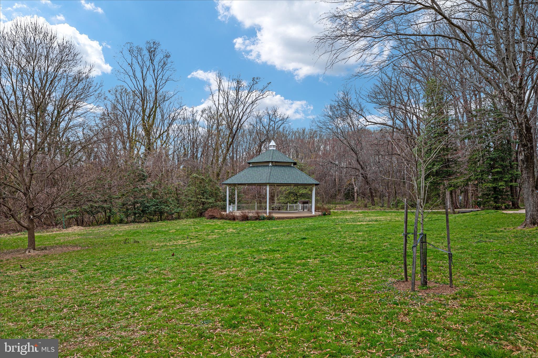 MCLEAN VILLAGE - Residential