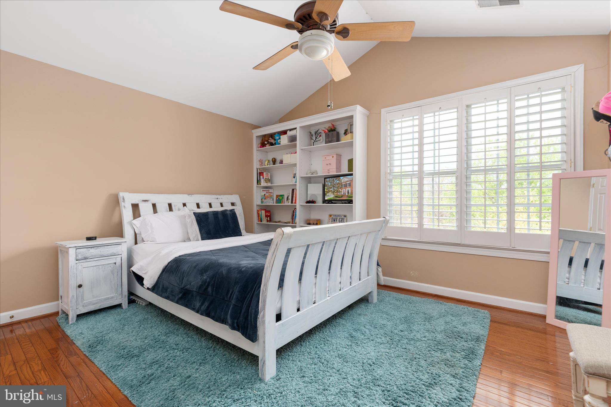 MCLEAN VILLAGE - Residential