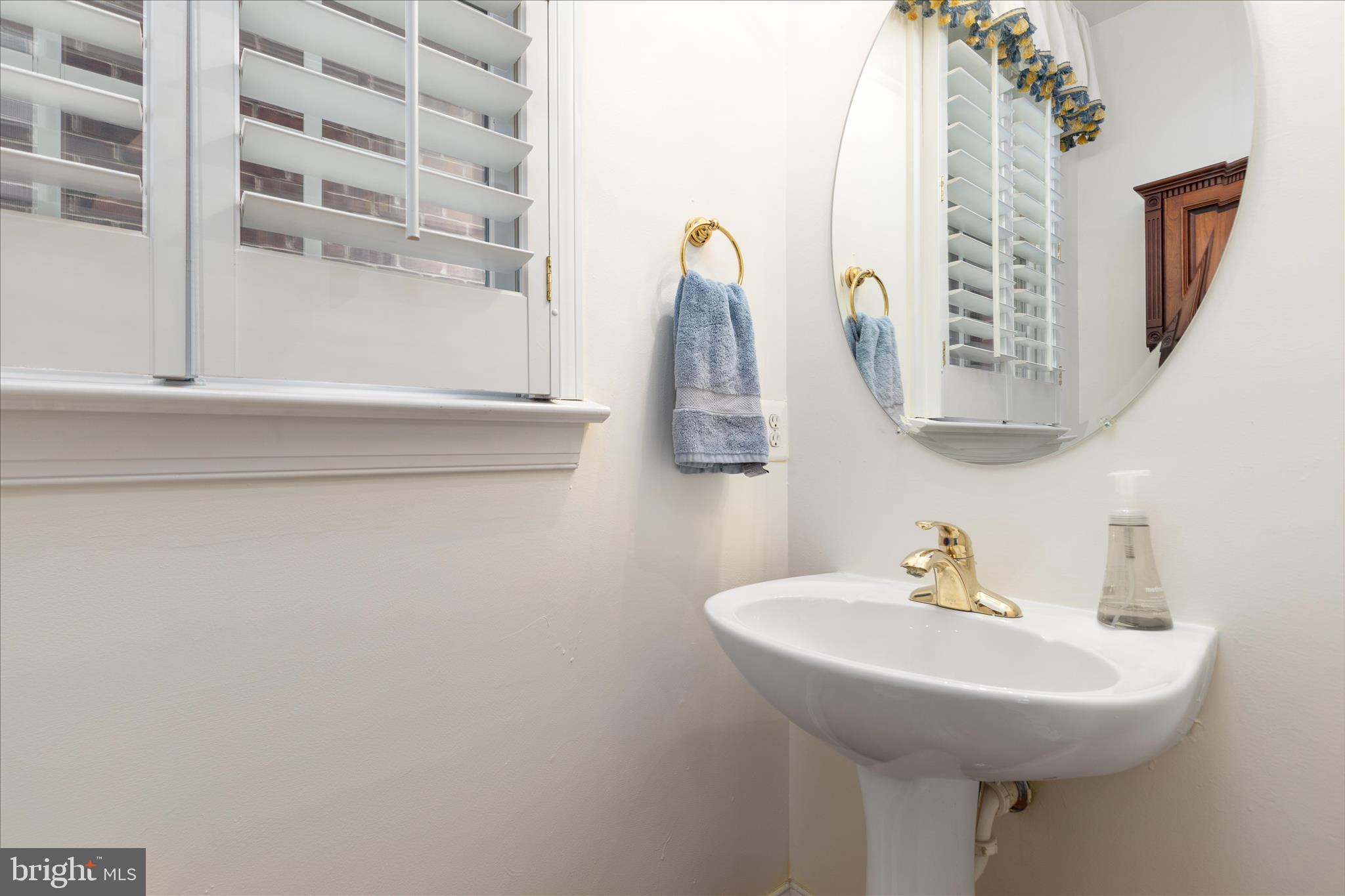 MCLEAN VILLAGE - Residential