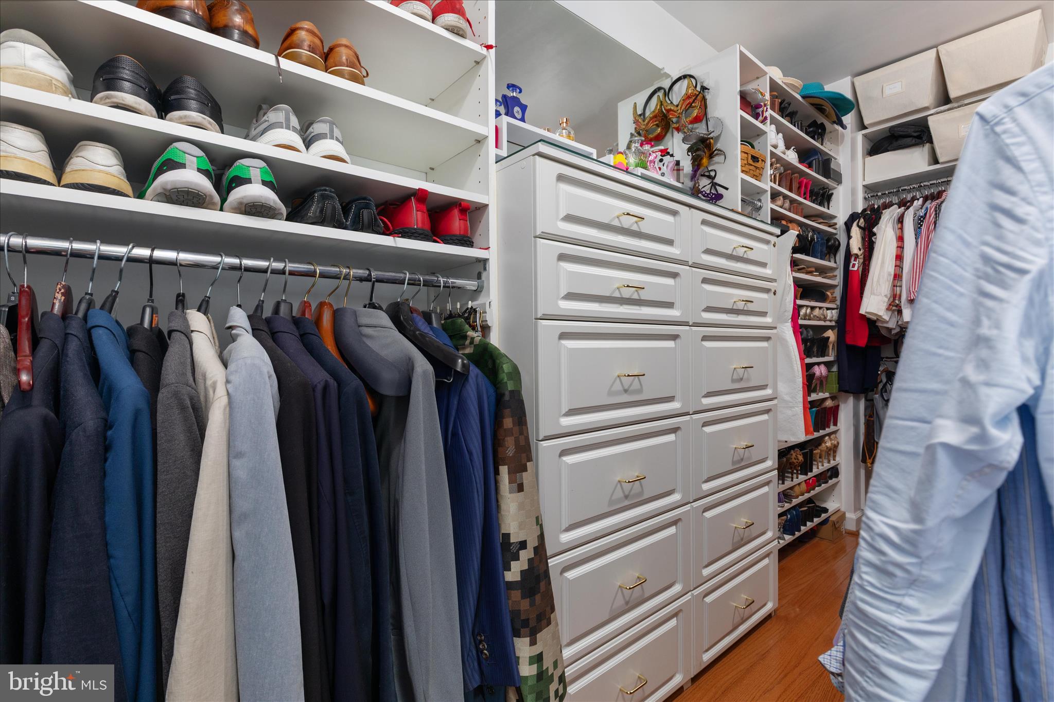 MCLEAN VILLAGE - Residential