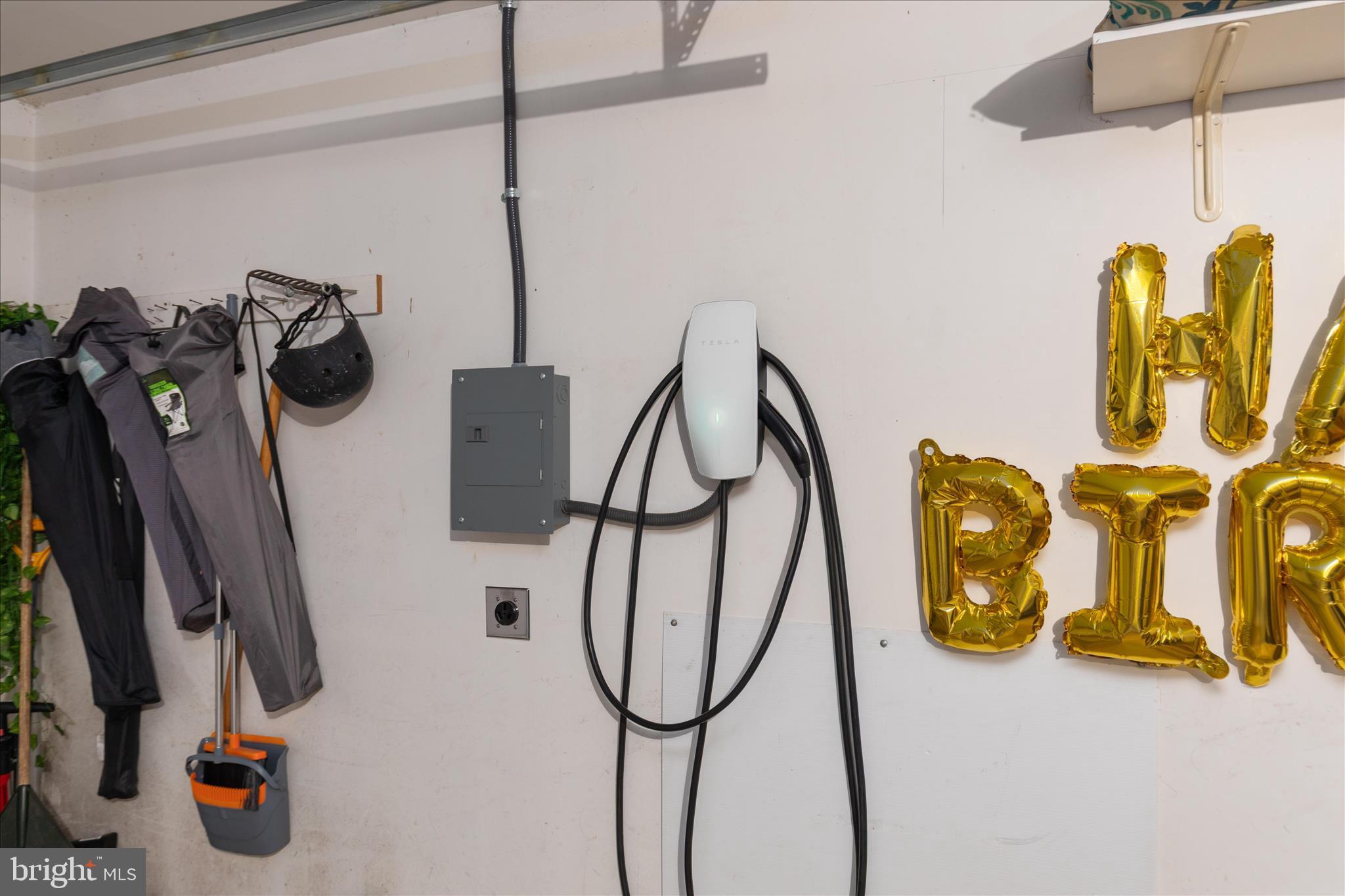 MCLEAN VILLAGE - Residential