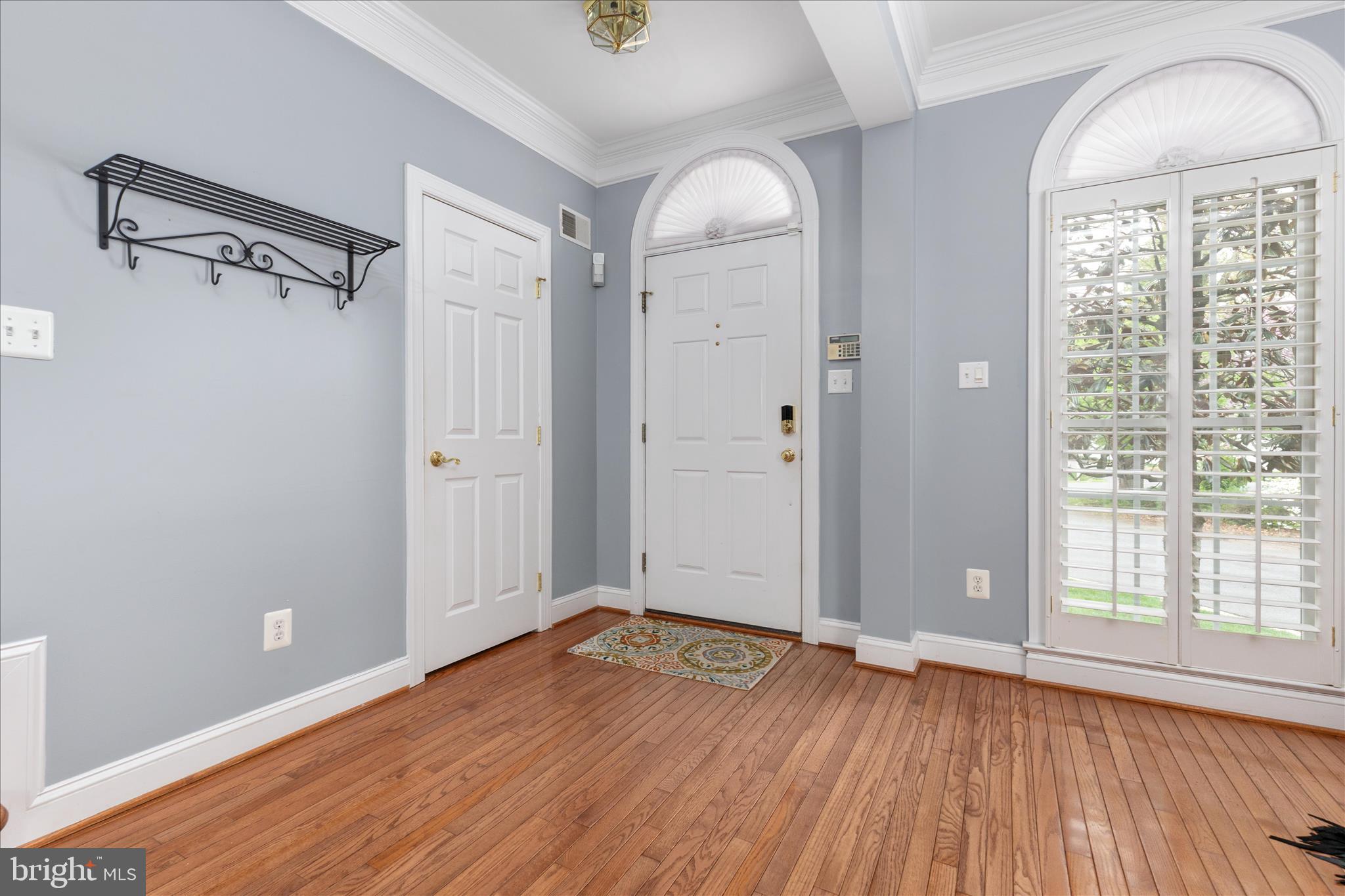 MCLEAN VILLAGE - Residential