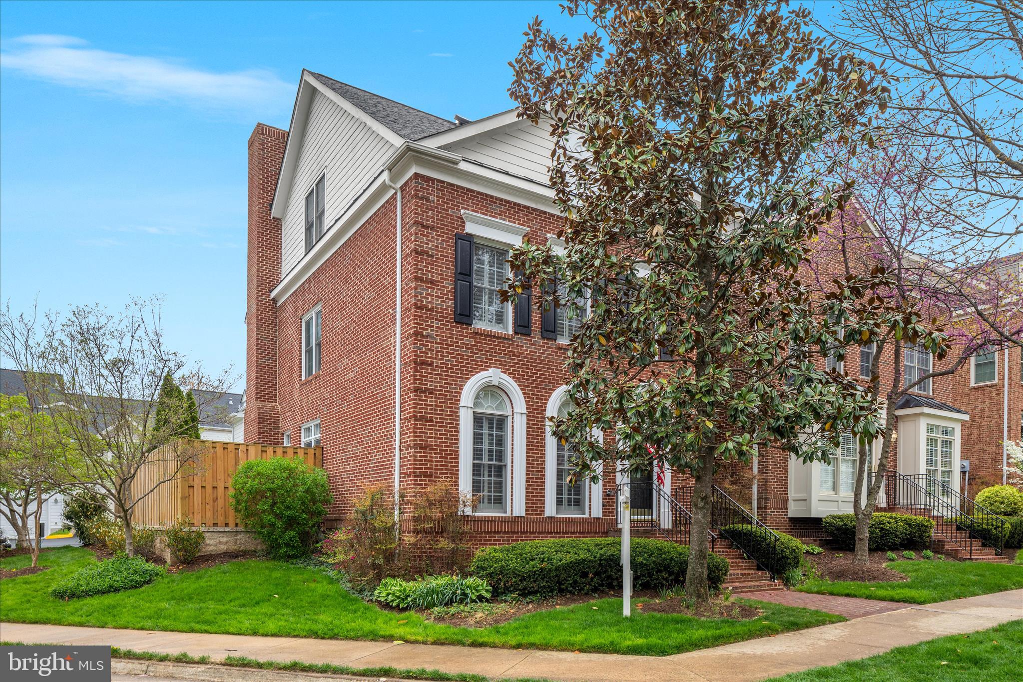 MCLEAN VILLAGE - Residential