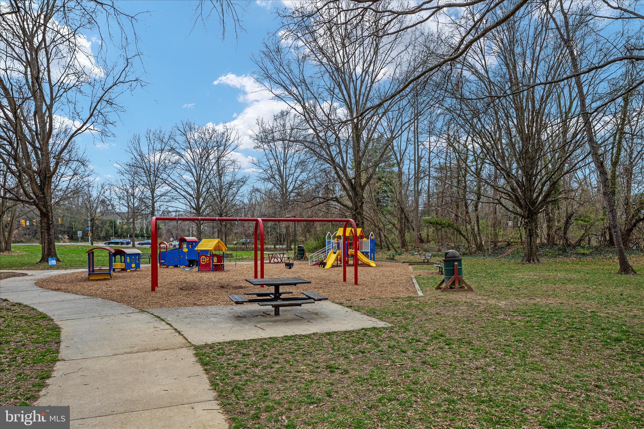 MCLEAN VILLAGE - Residential