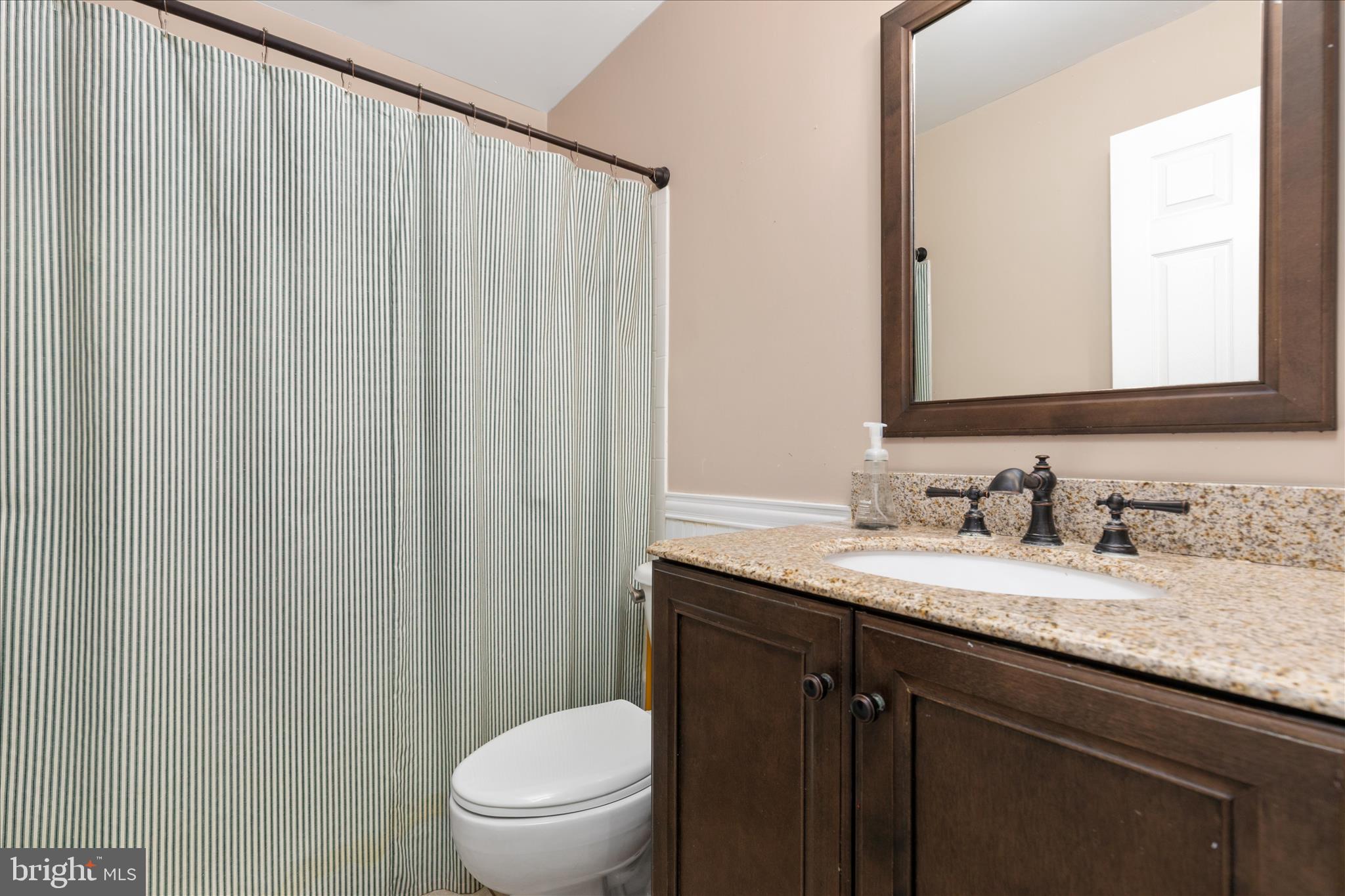 MCLEAN VILLAGE - Residential