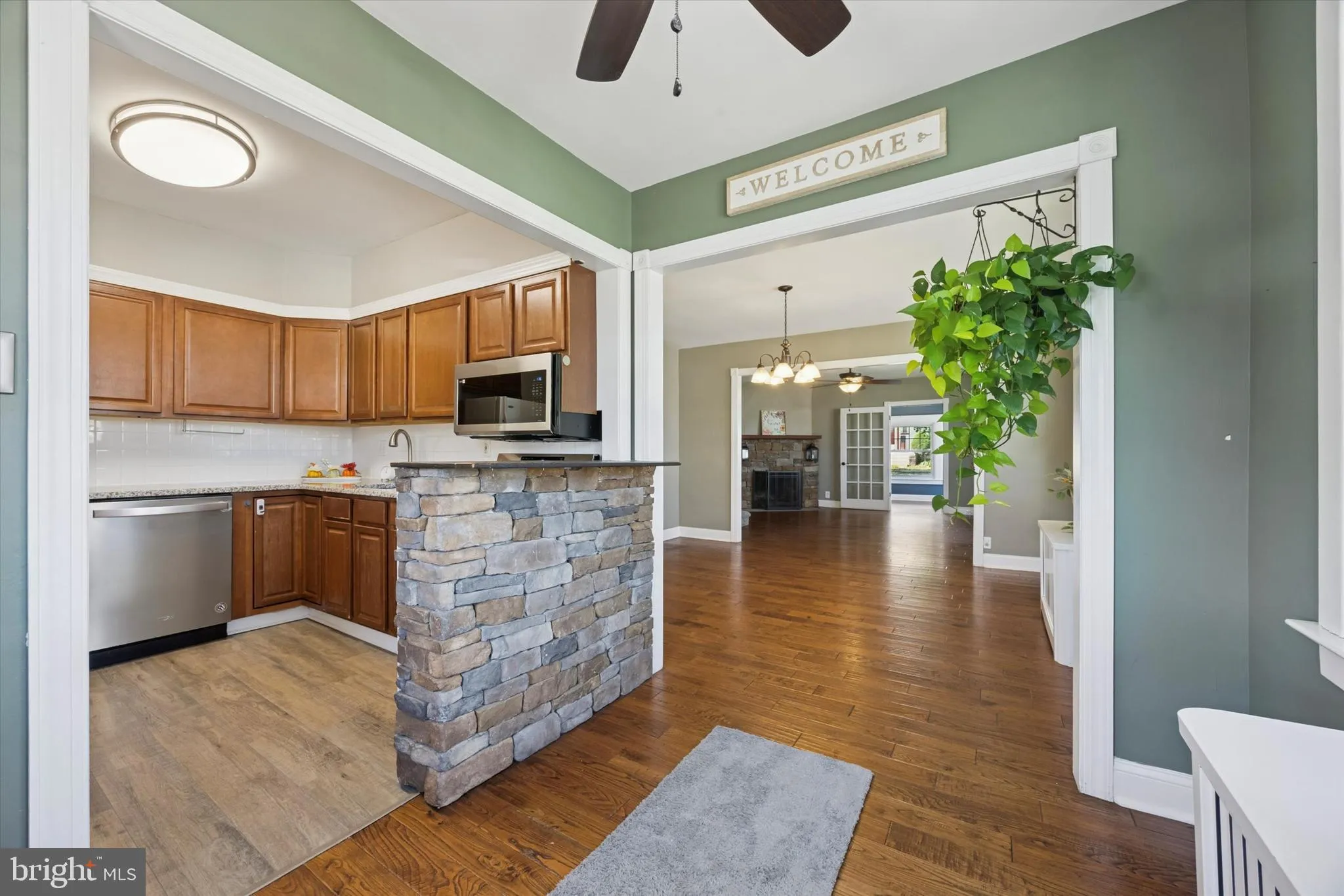 Upper Darby, Pennsylvania 19082, United States, 5 Bedrooms Bedrooms, ,2 BathroomsBathrooms,Residential,Pending,211527