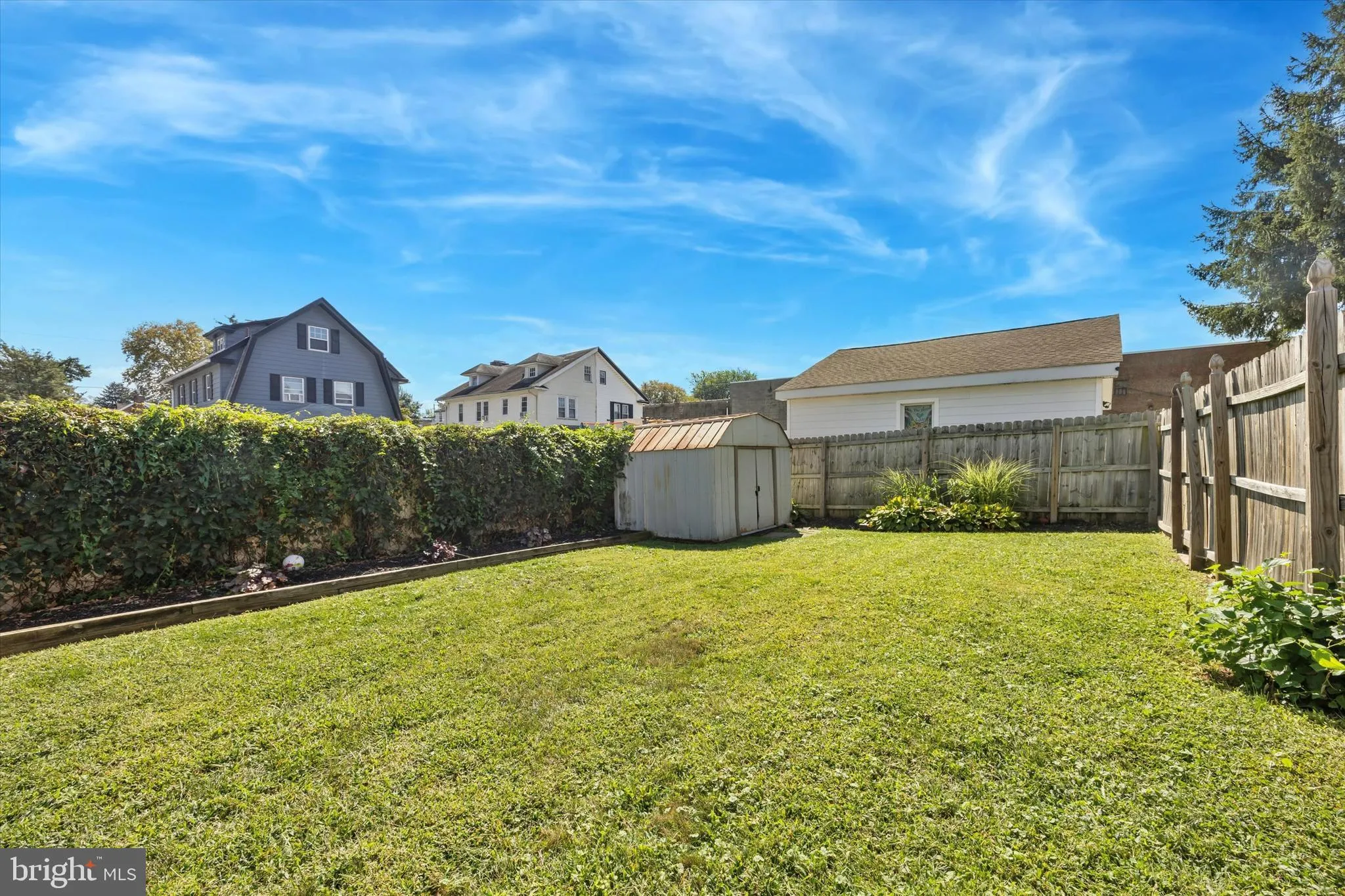 Upper Darby, Pennsylvania 19082, United States, 5 Bedrooms Bedrooms, ,2 BathroomsBathrooms,Residential,Pending,211527