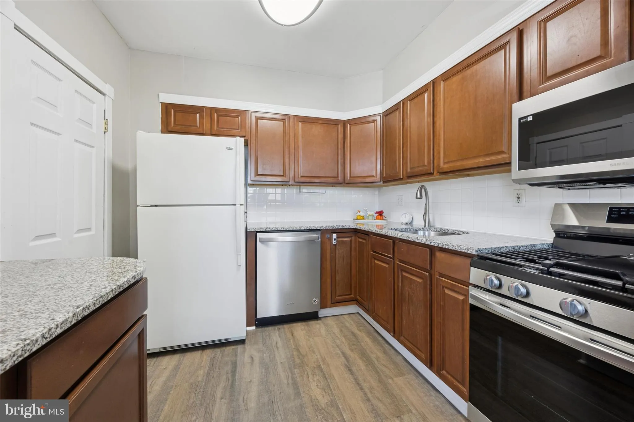 Upper Darby, Pennsylvania 19082, United States, 5 Bedrooms Bedrooms, ,2 BathroomsBathrooms,Residential,Pending,211527