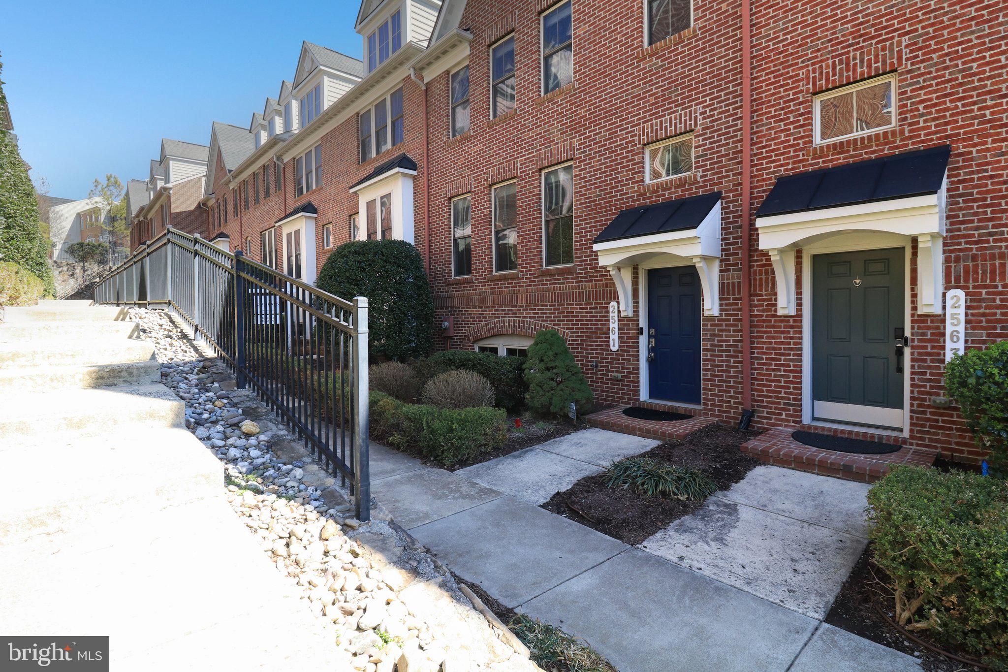 SHIRLINGTON CREST - Residential