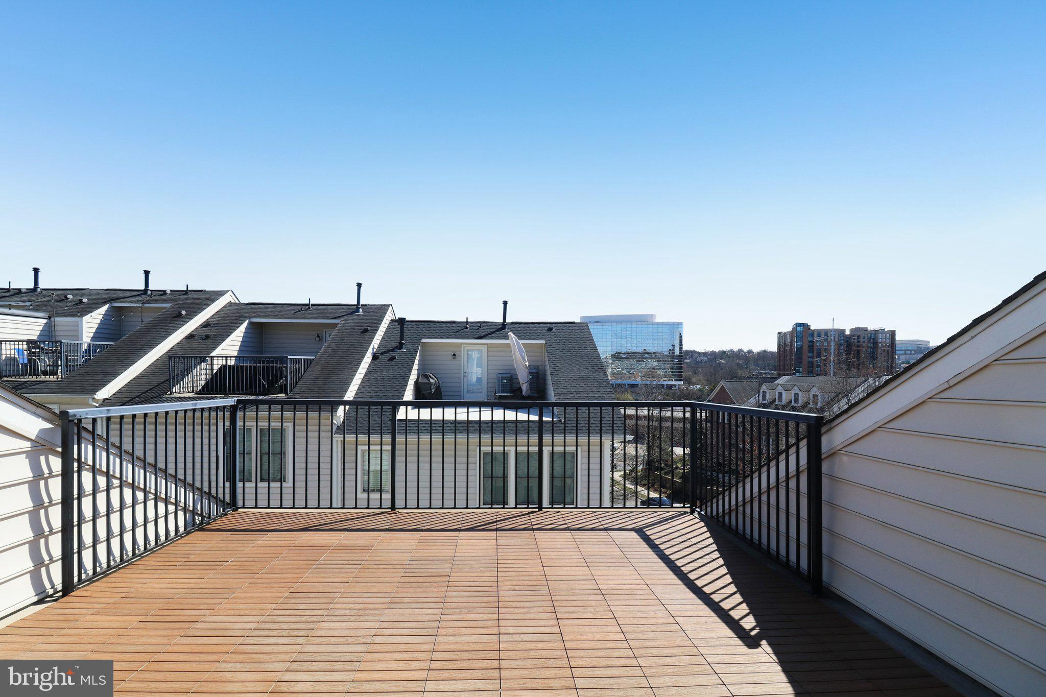 SHIRLINGTON CREST - Residential