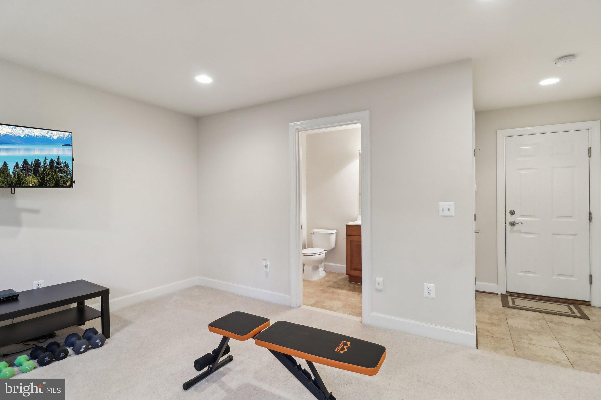 SHIRLINGTON CREST - Residential