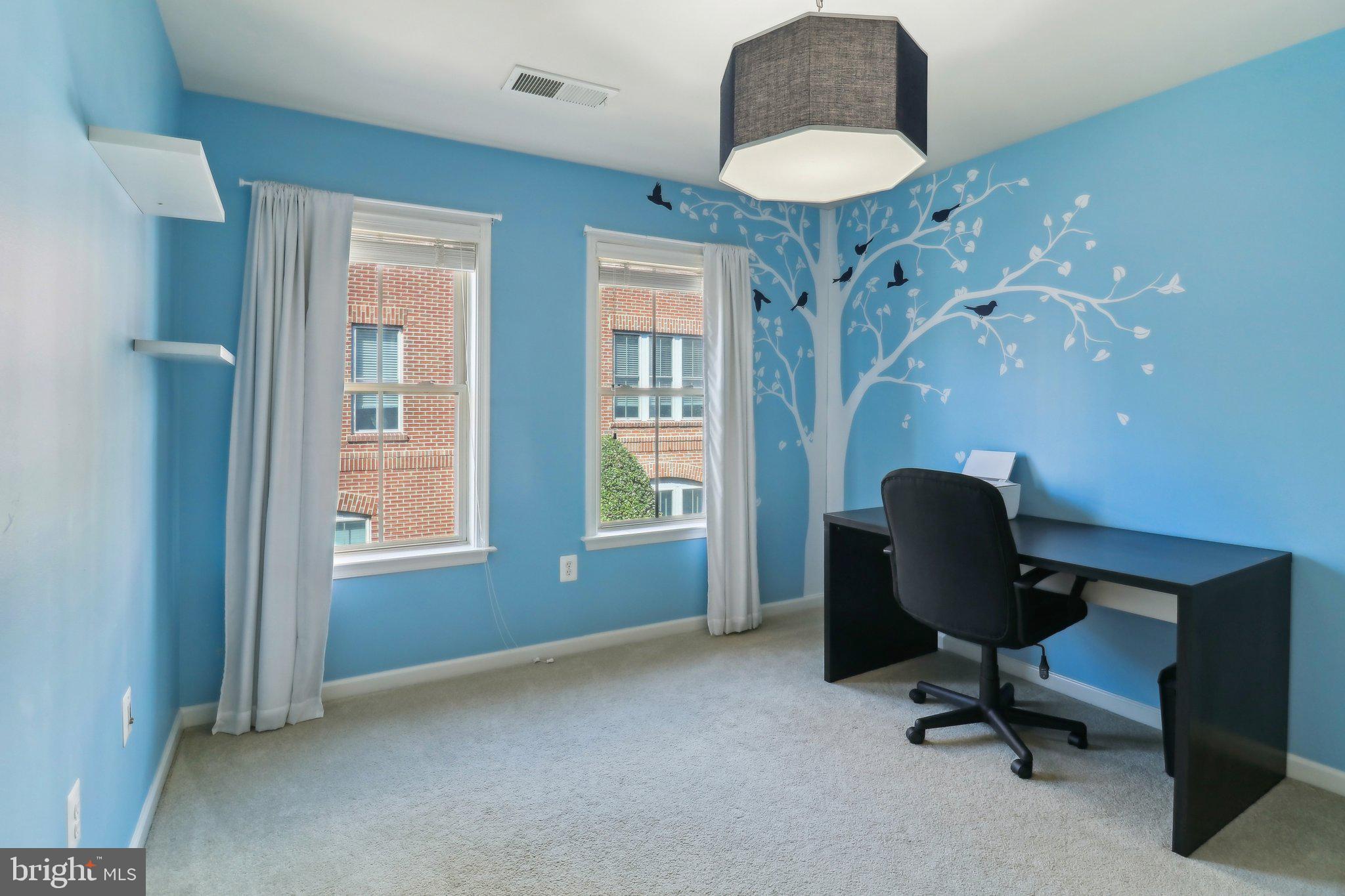 SHIRLINGTON CREST - Residential