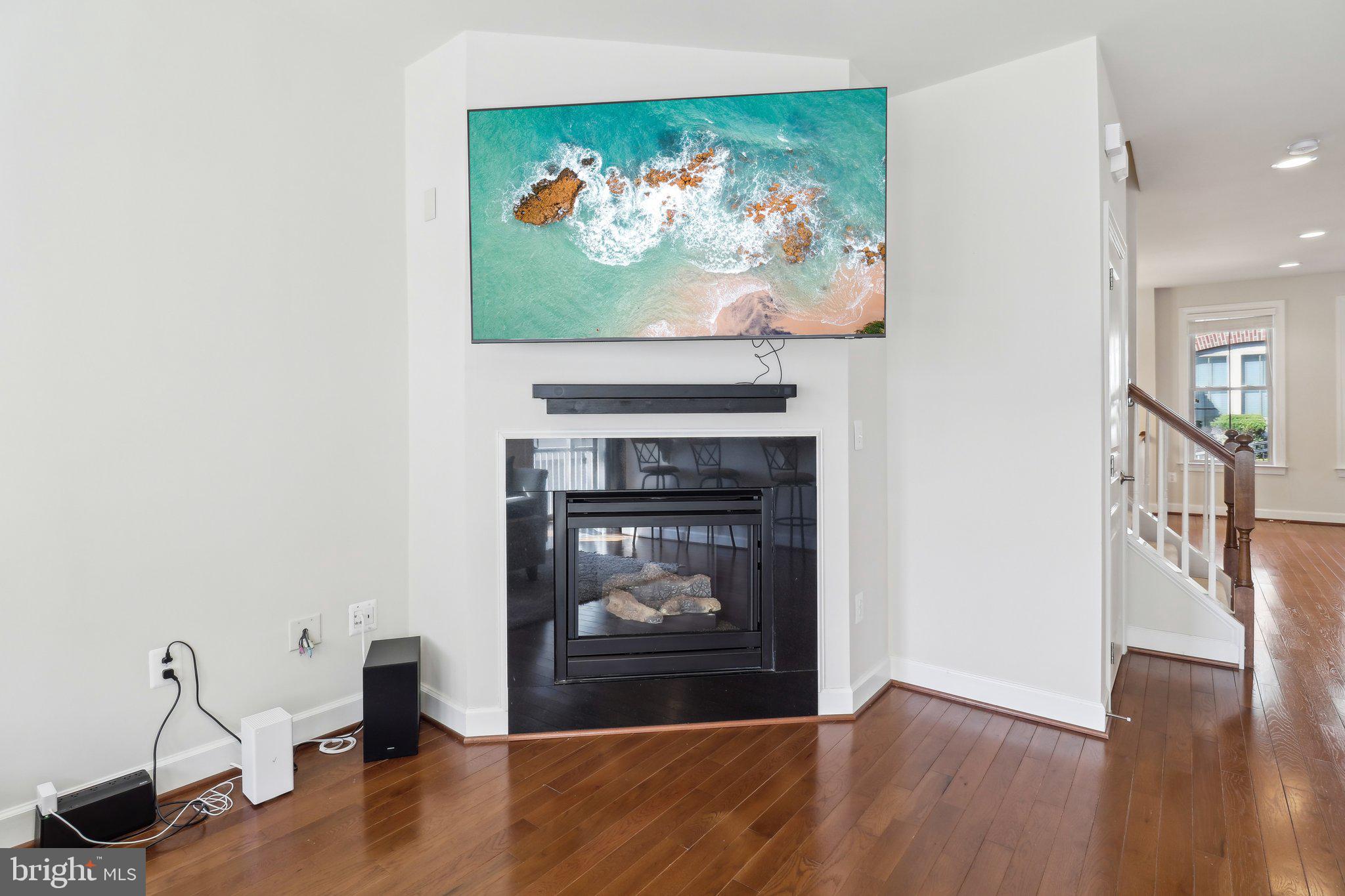 SHIRLINGTON CREST - Residential