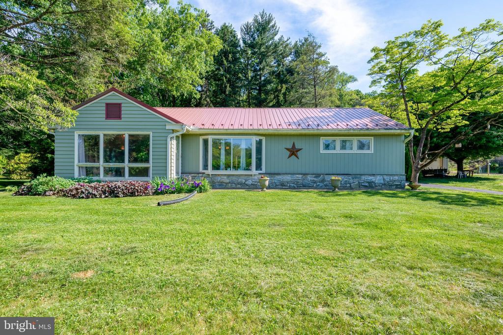 Photo of 202 MEADOW LN, LANCASTER, PA 17601 (MLS # PALA2035896)