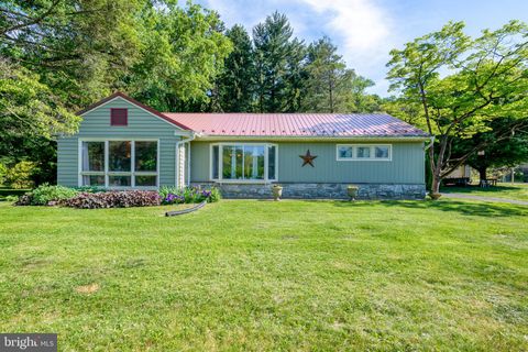 Photo of 202 MEADOW LN, LANCASTER, PA 17601 (MLS # PALA2035896)