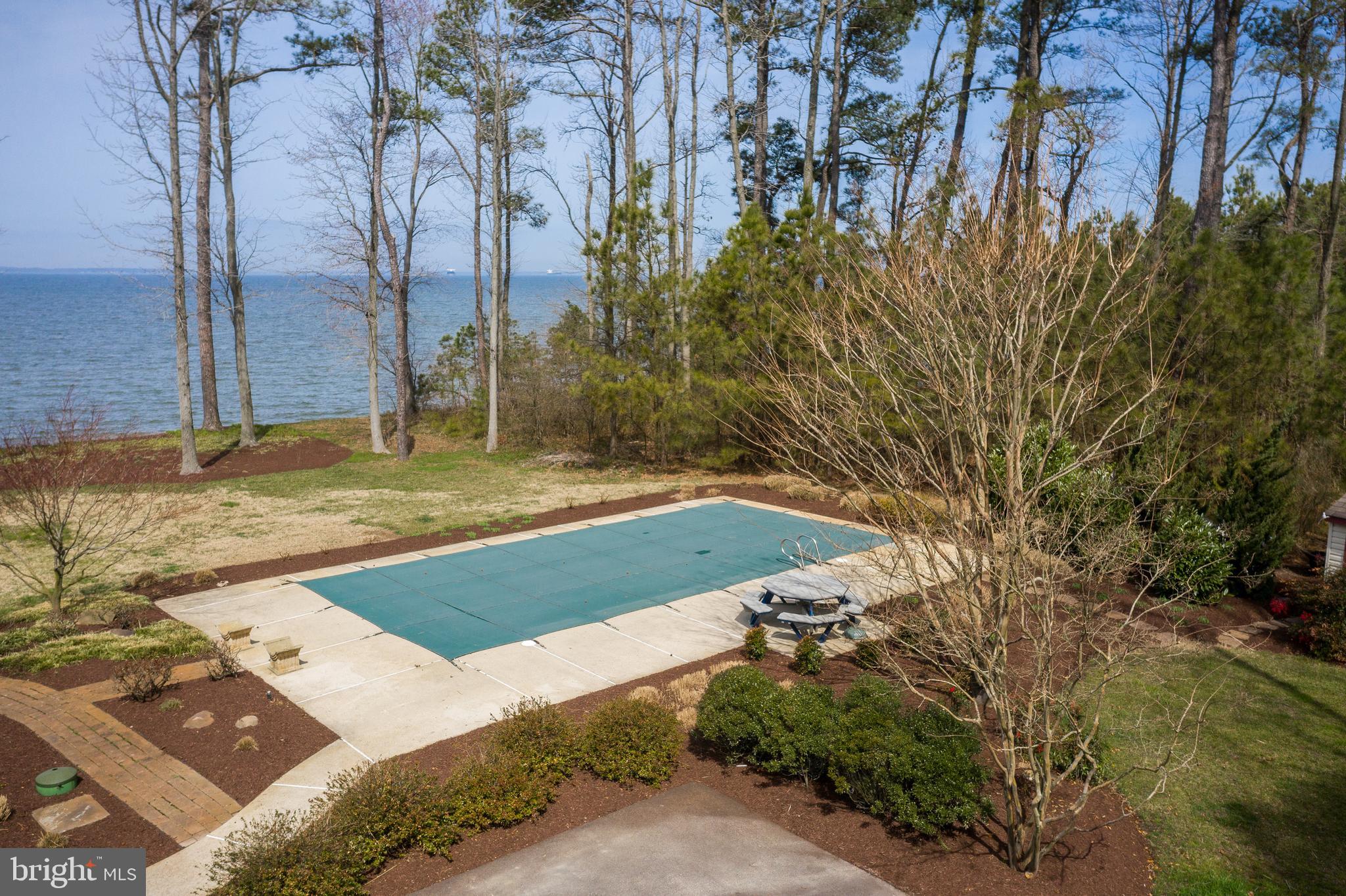 BLOODY POINT FARM - Residential