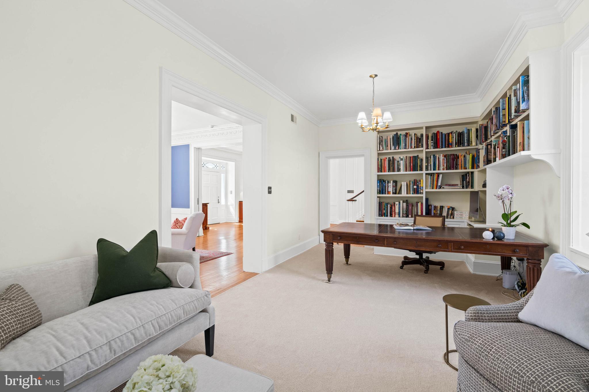 FOREST HILLS - Residential