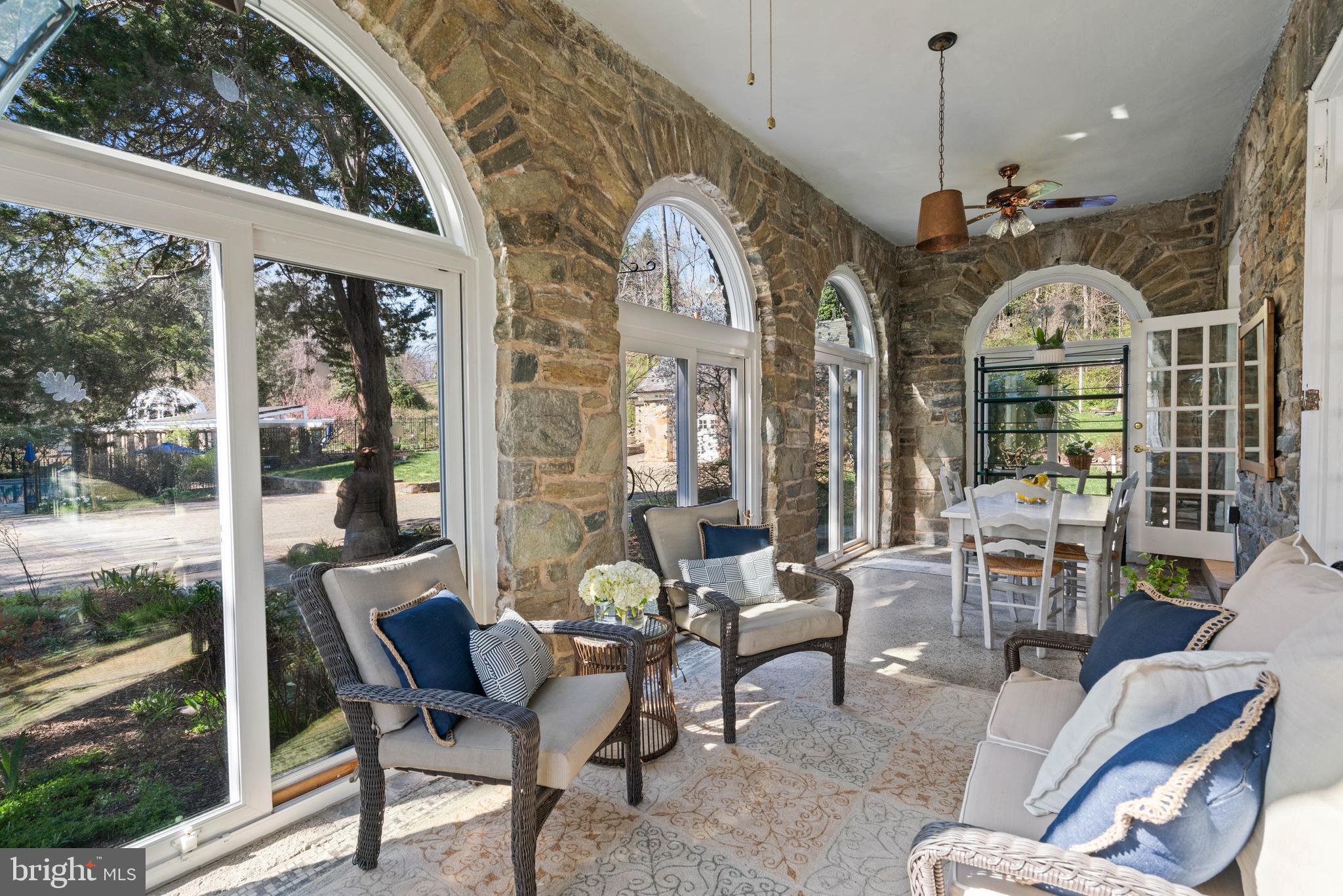 FOREST HILLS - Residential