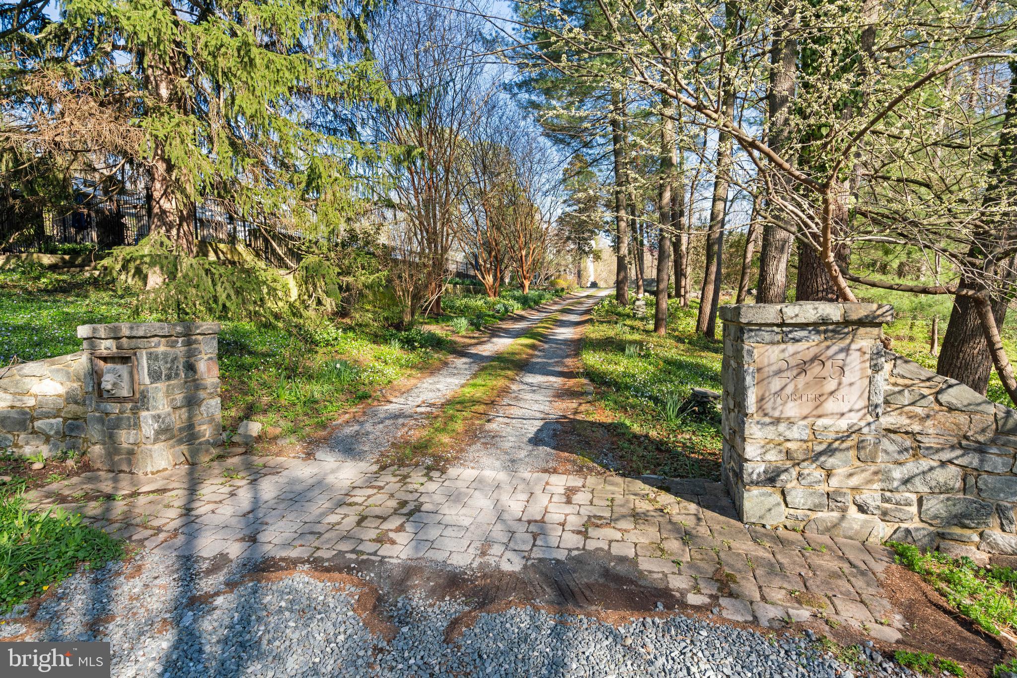 FOREST HILLS - Residential