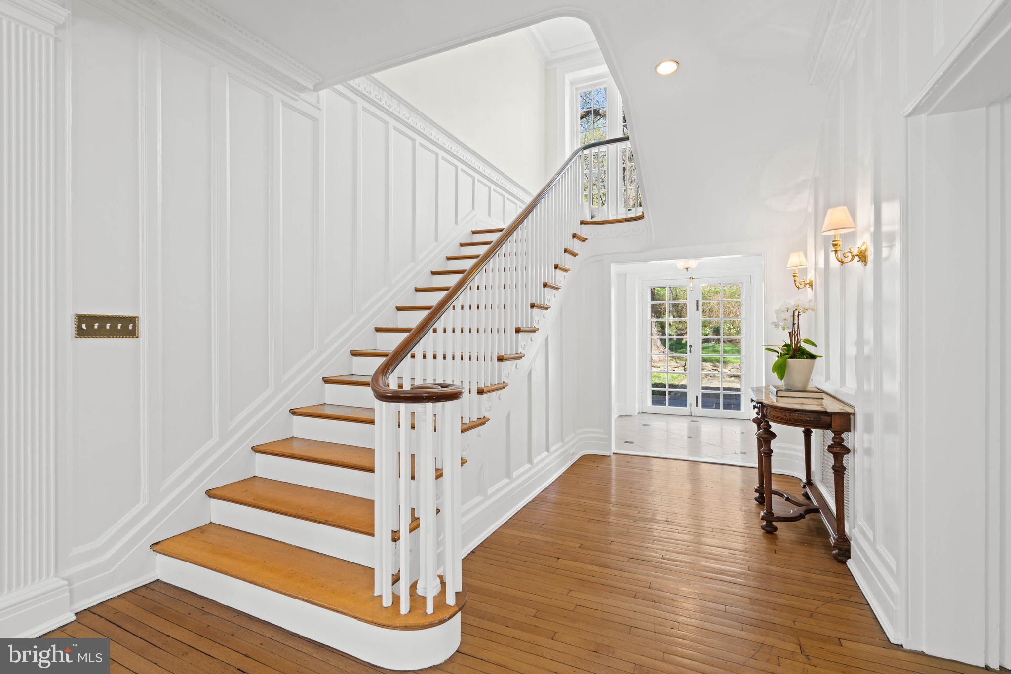 FOREST HILLS - Residential