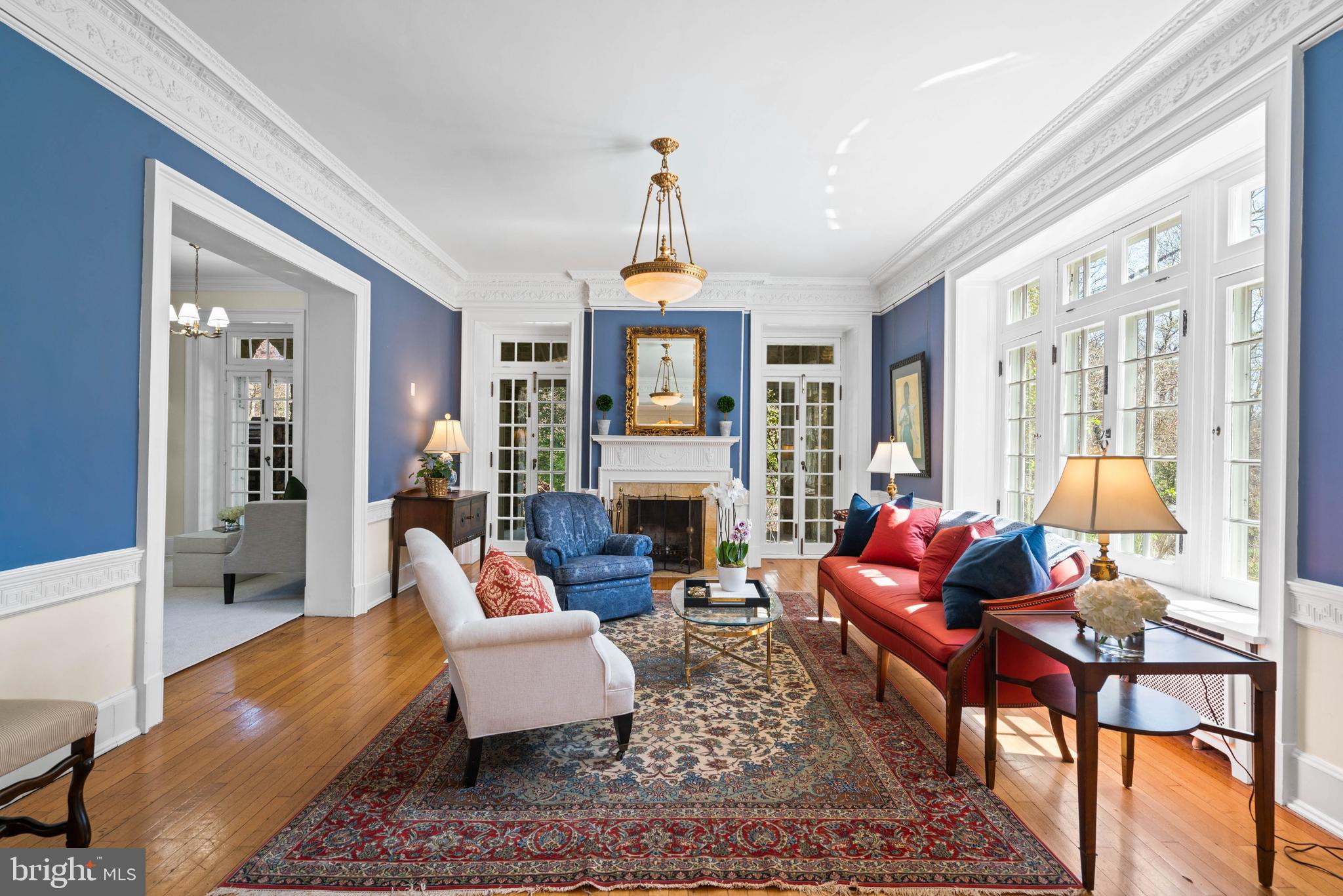 FOREST HILLS - Residential