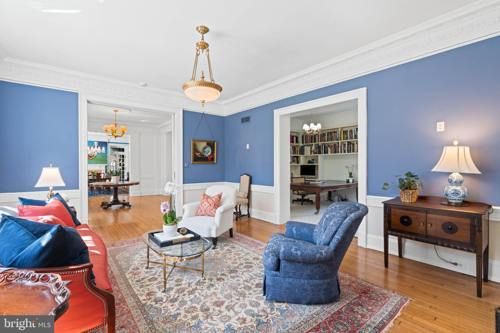 FOREST HILLS - Residential