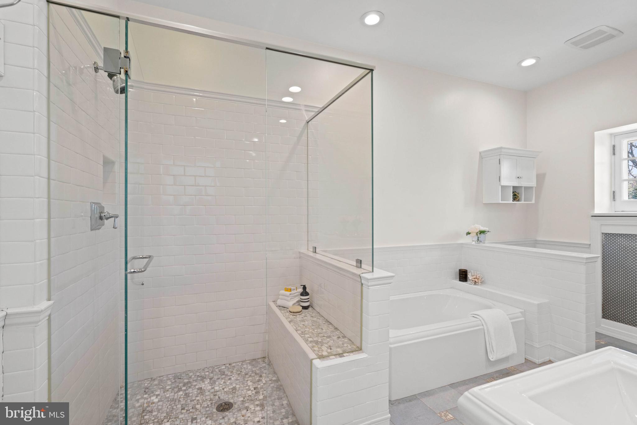 FOREST HILLS - Residential