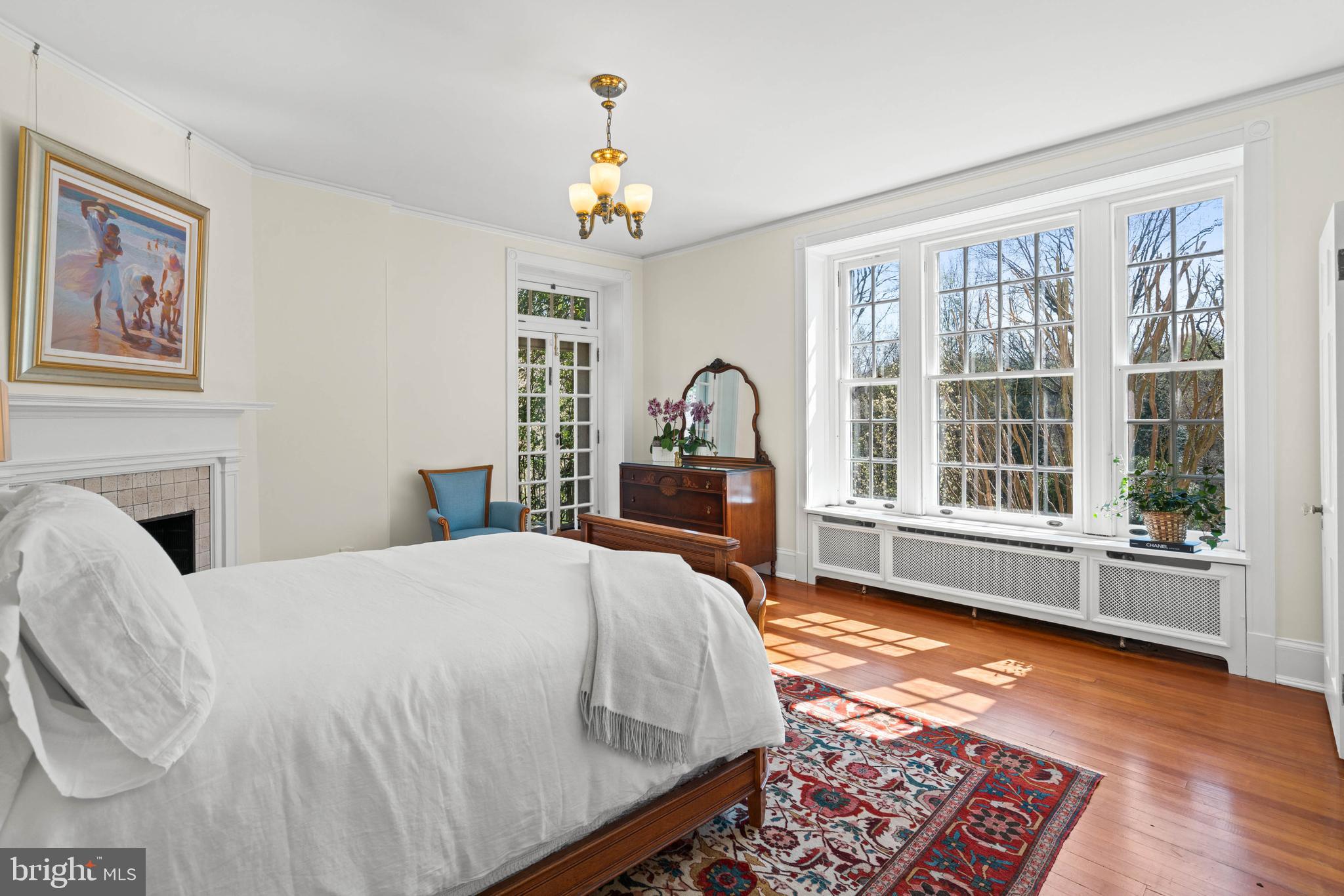 FOREST HILLS - Residential