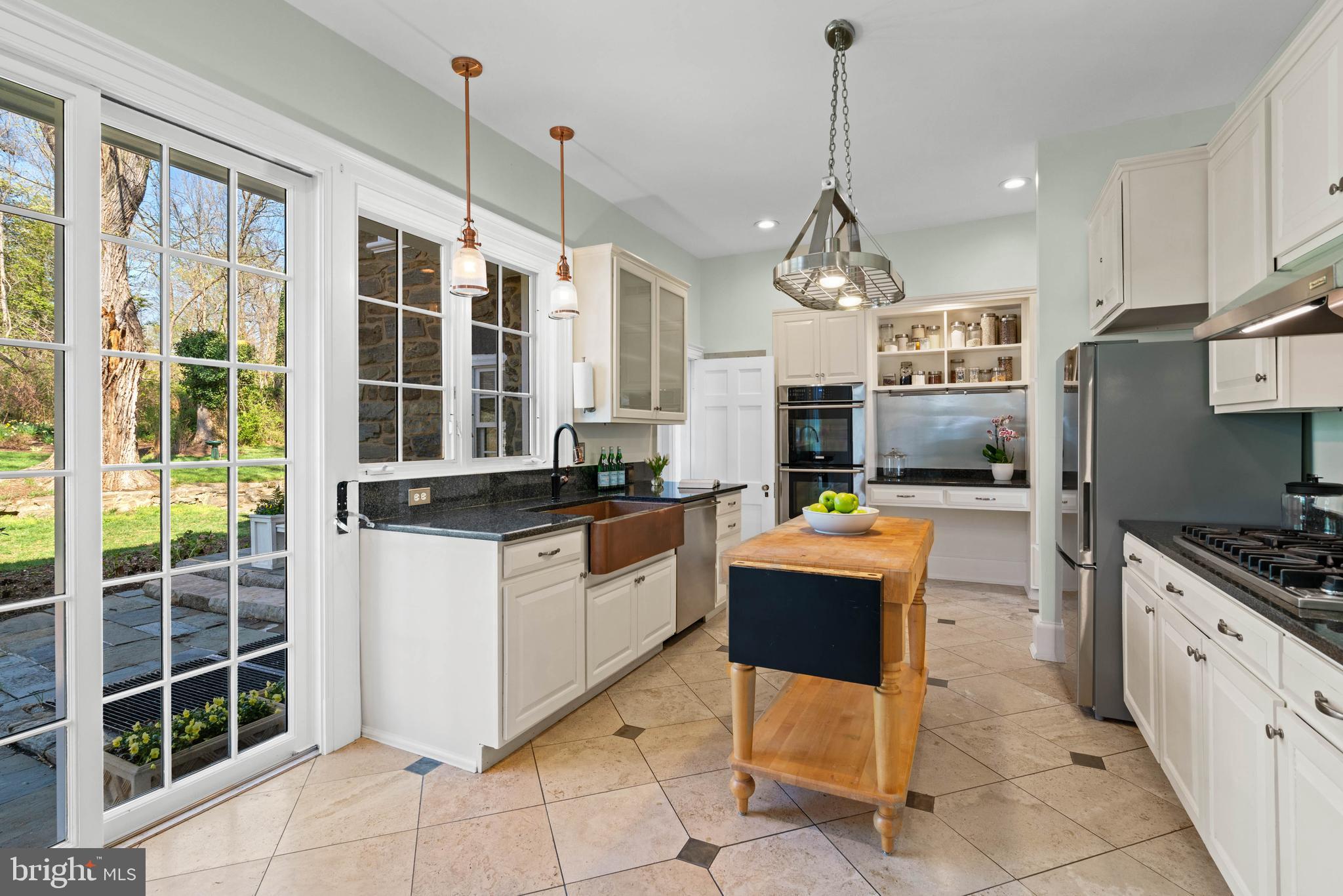 FOREST HILLS - Residential
